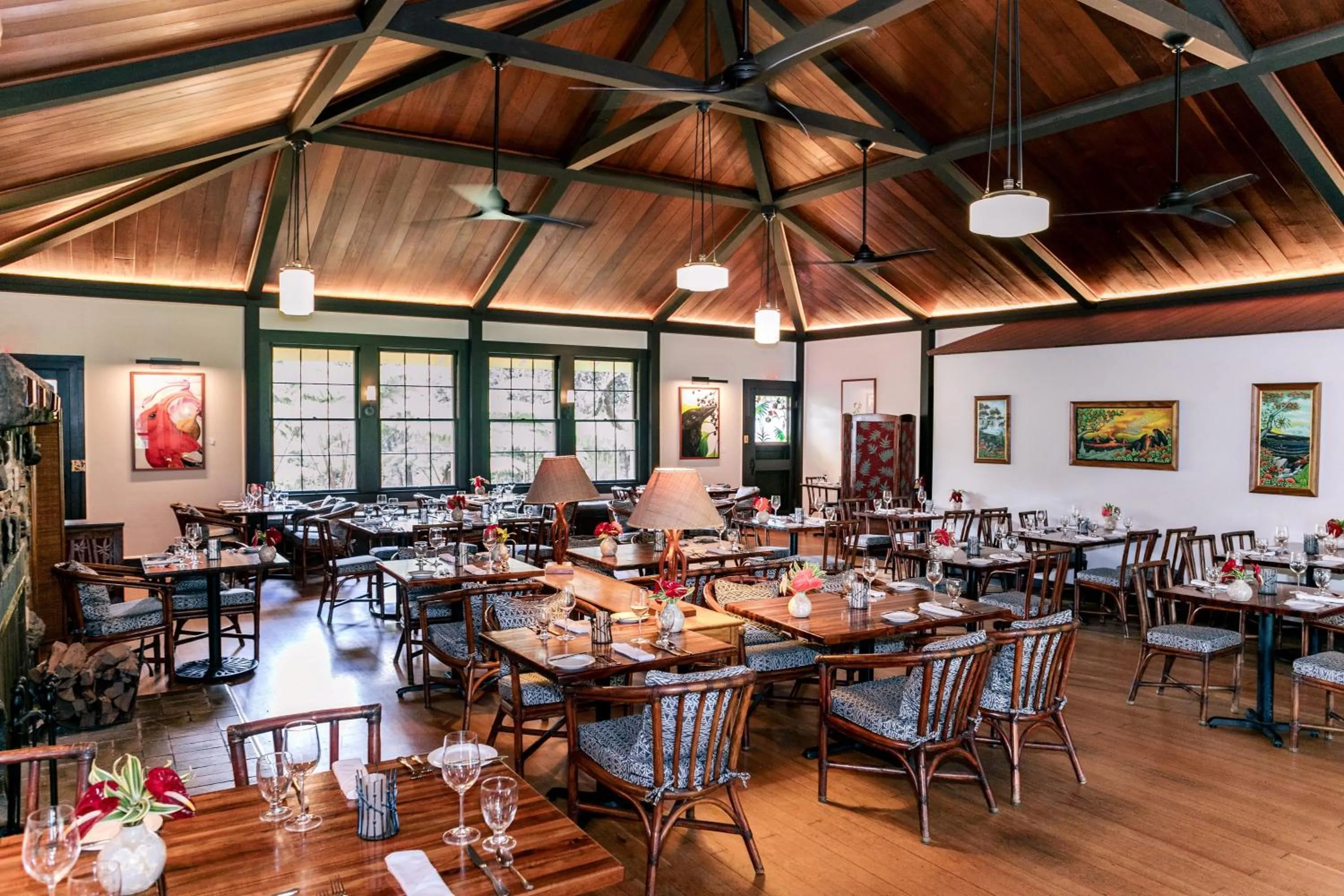 Restaurant/places to eat in Kilauea Lodge and Restaurant