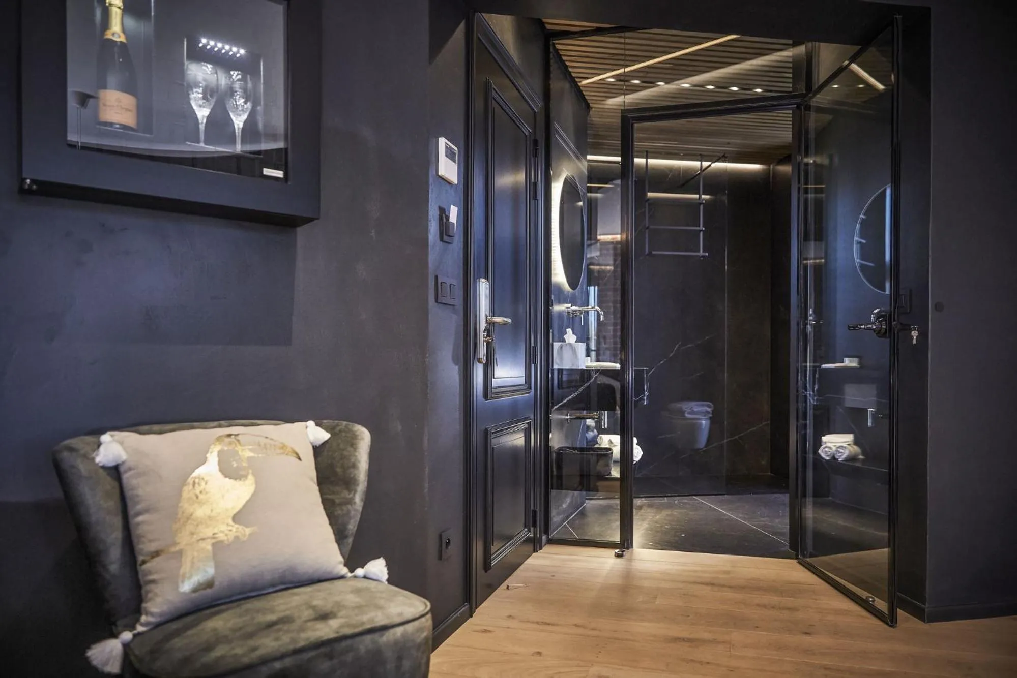 Bathroom in Hotel ONIRO - Luxury Rooms & Wellness Suites