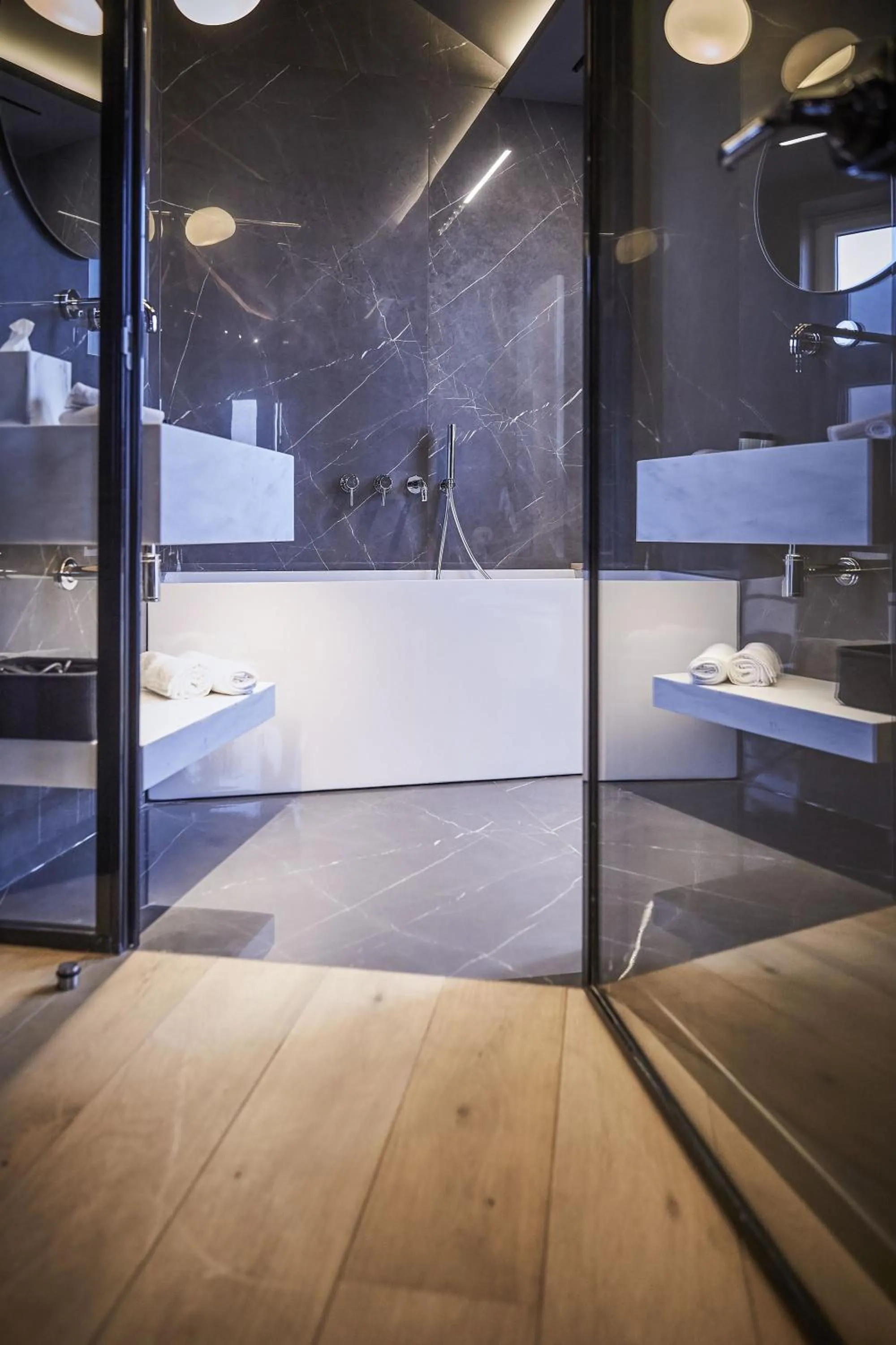 Bathroom in Hotel ONIRO - Luxury Rooms & Wellness Suites