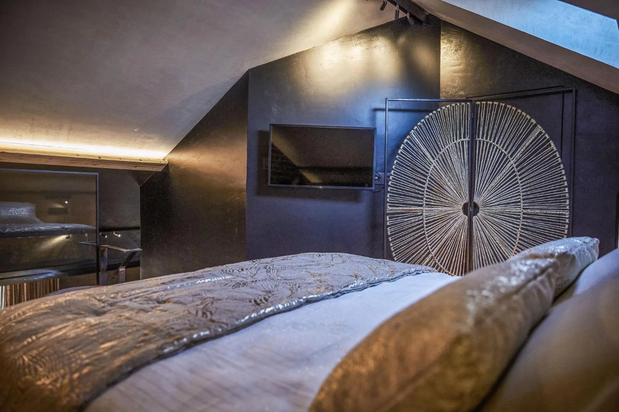 Bed in Hotel ONIRO - Luxury Rooms & Wellness Suites