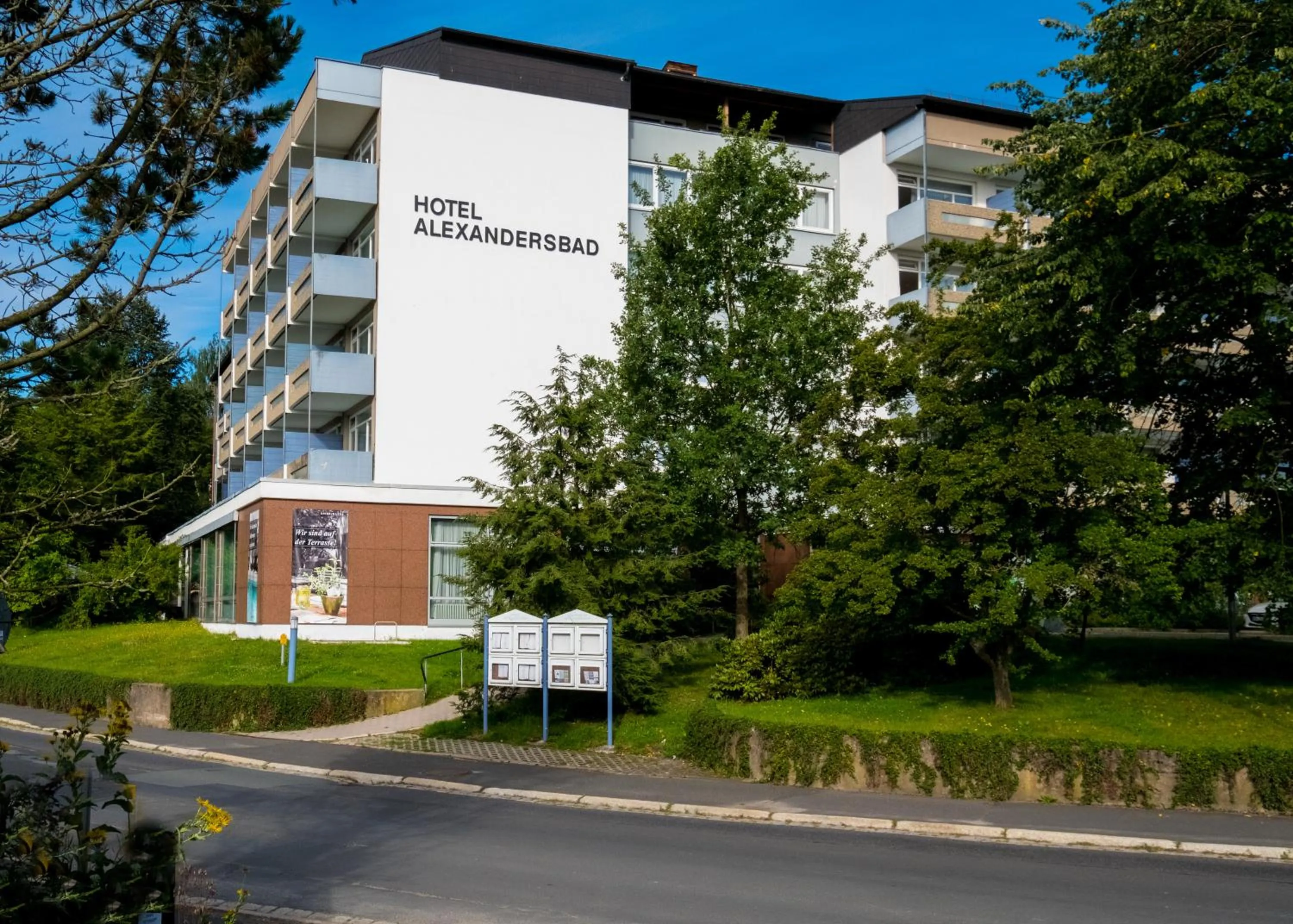 Facade/entrance in Hotel Alexandersbad