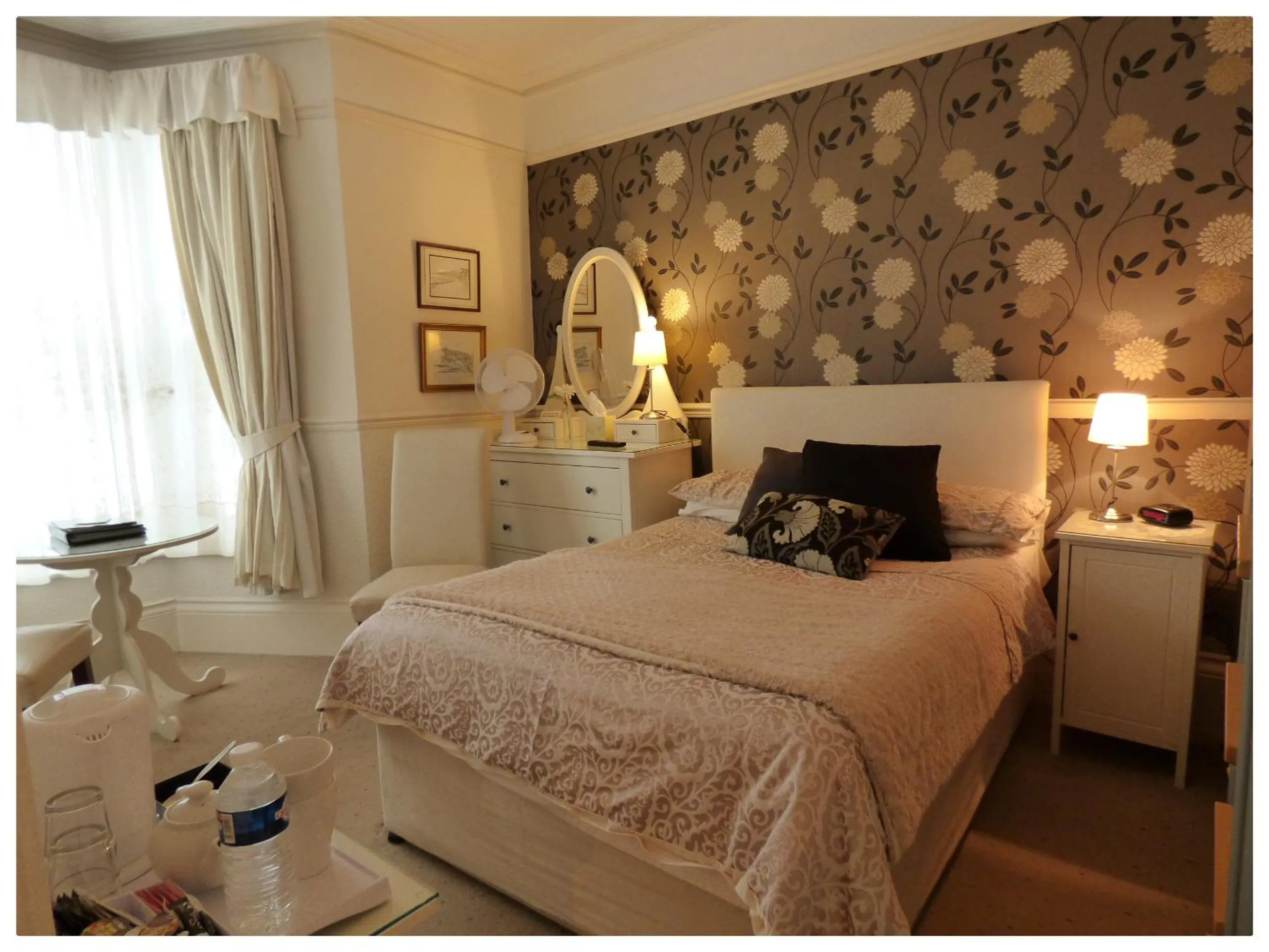 Bed in Maison Dieu Guest House