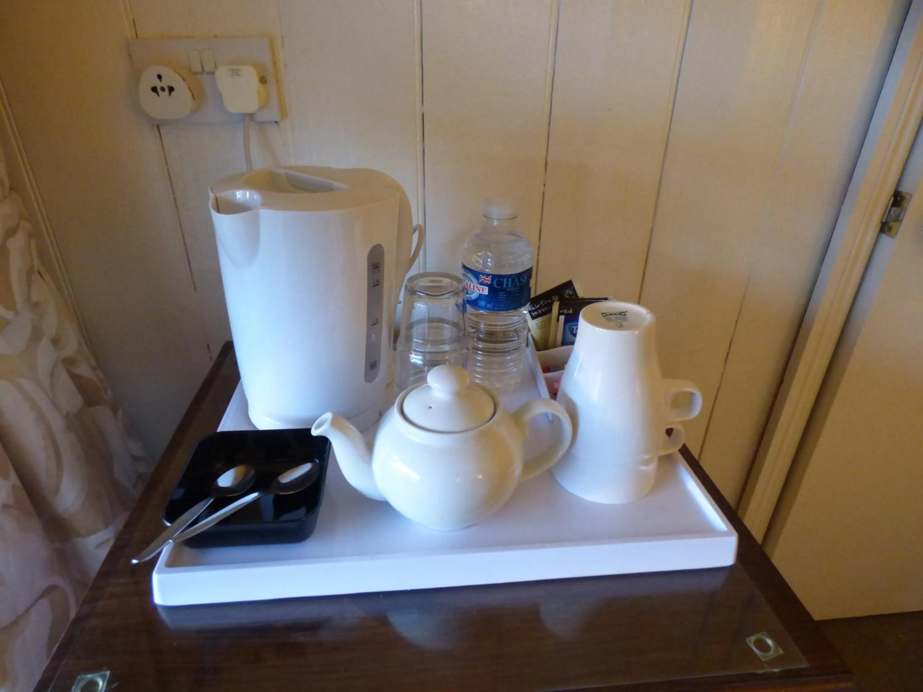 Coffee/tea facilities in Maison Dieu Guest House