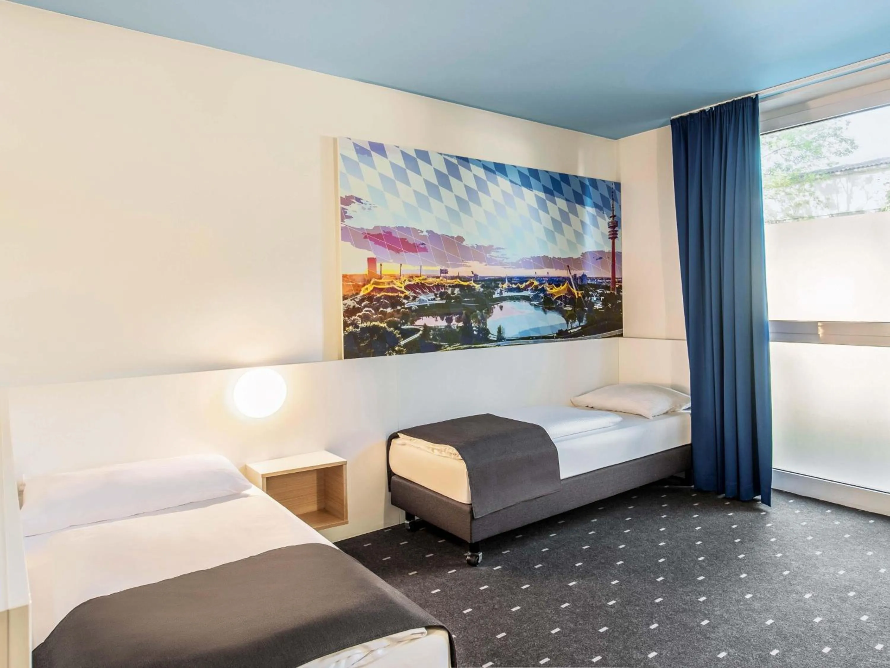 Photo of the whole room, Bed in B&B Hotel München City-Nord