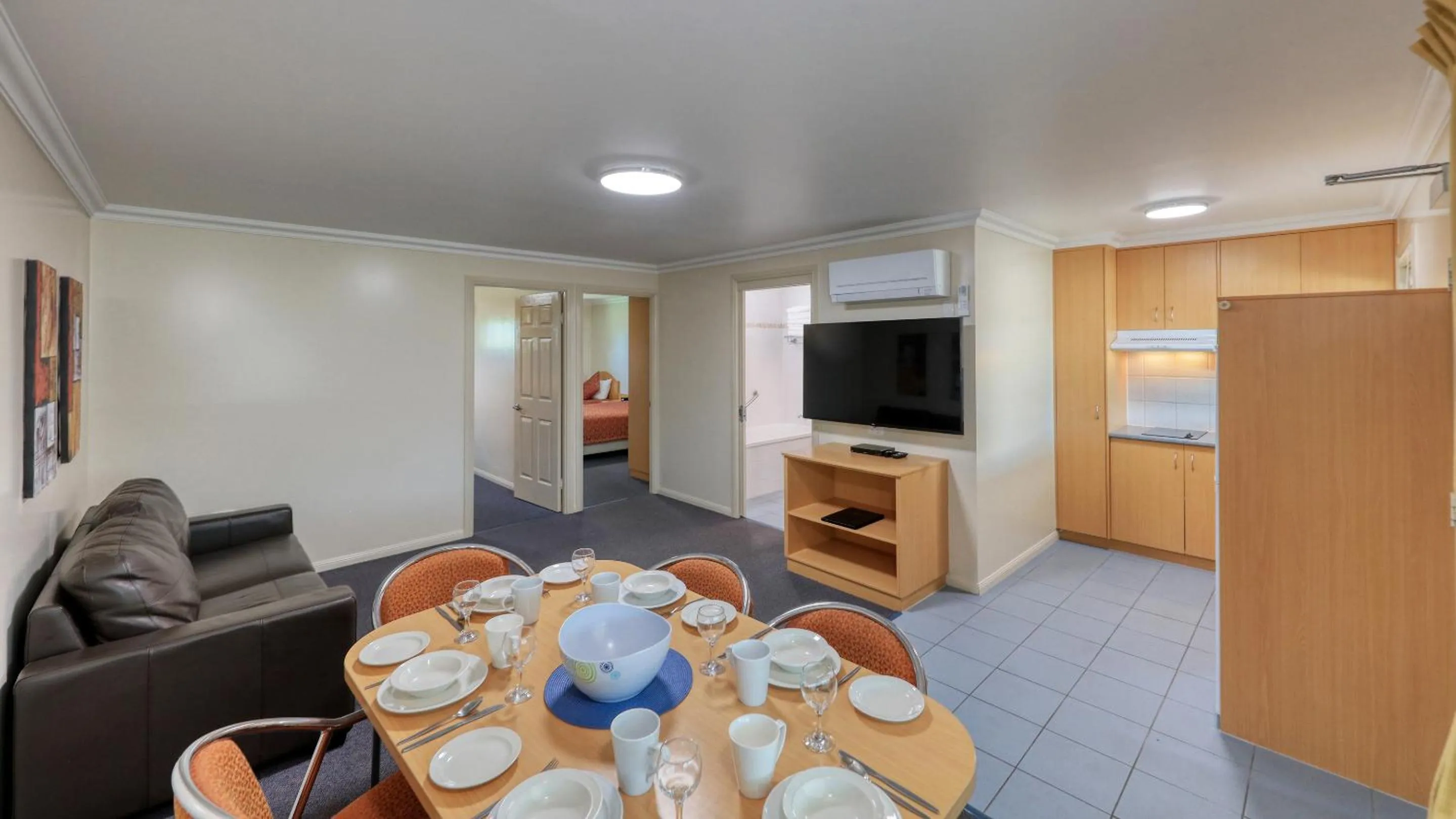 TV and multimedia in Motel Carnarvon