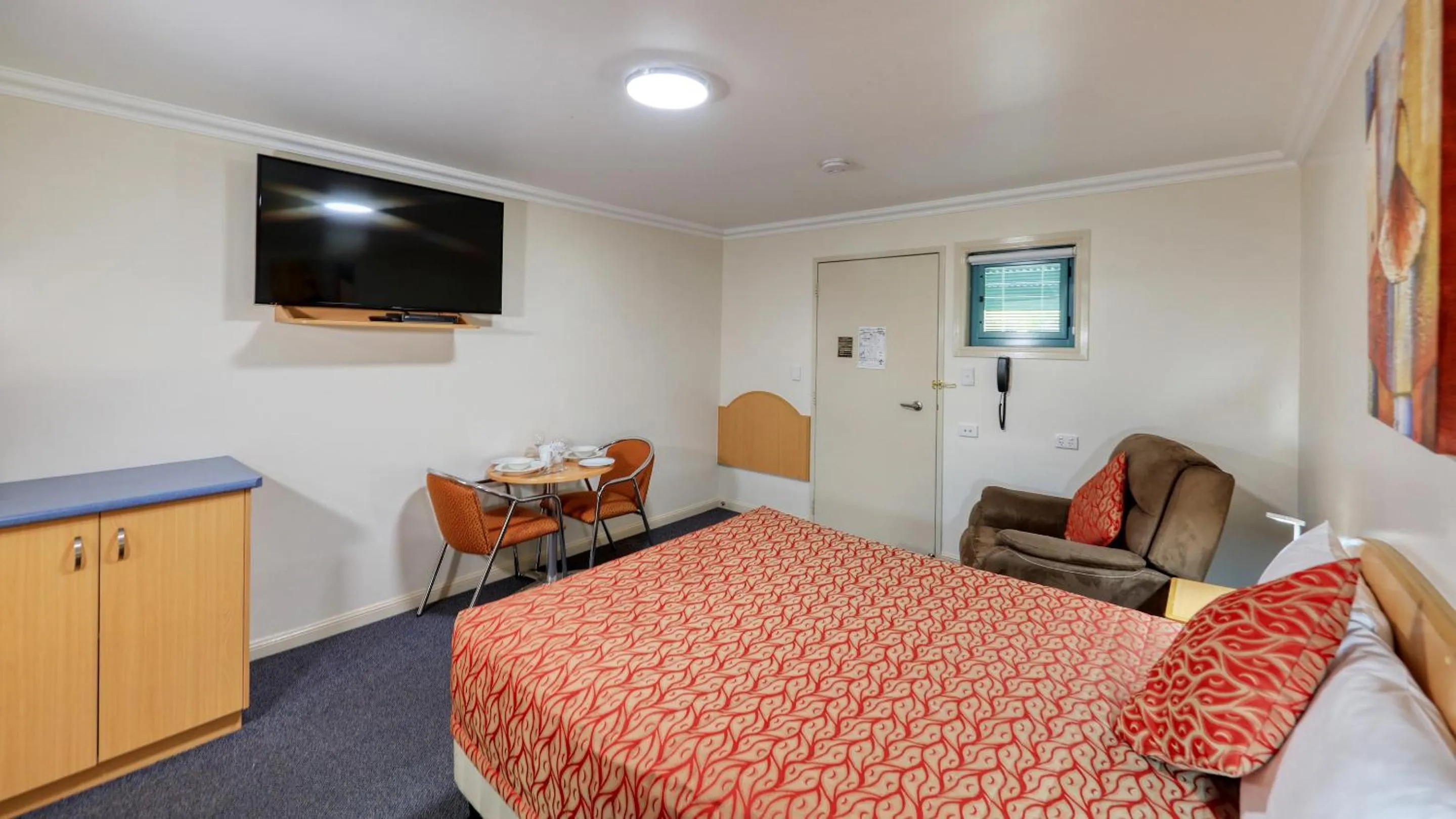 Bed in Motel Carnarvon