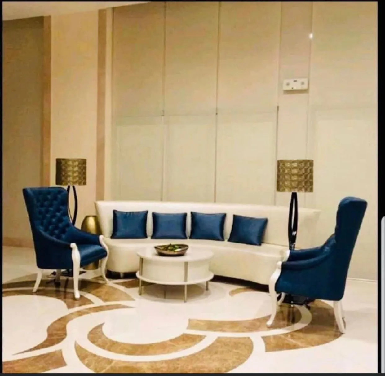 Favila Condotel Unit-150 Newport Boulevard near Airport Terminal 3 and all other Airport