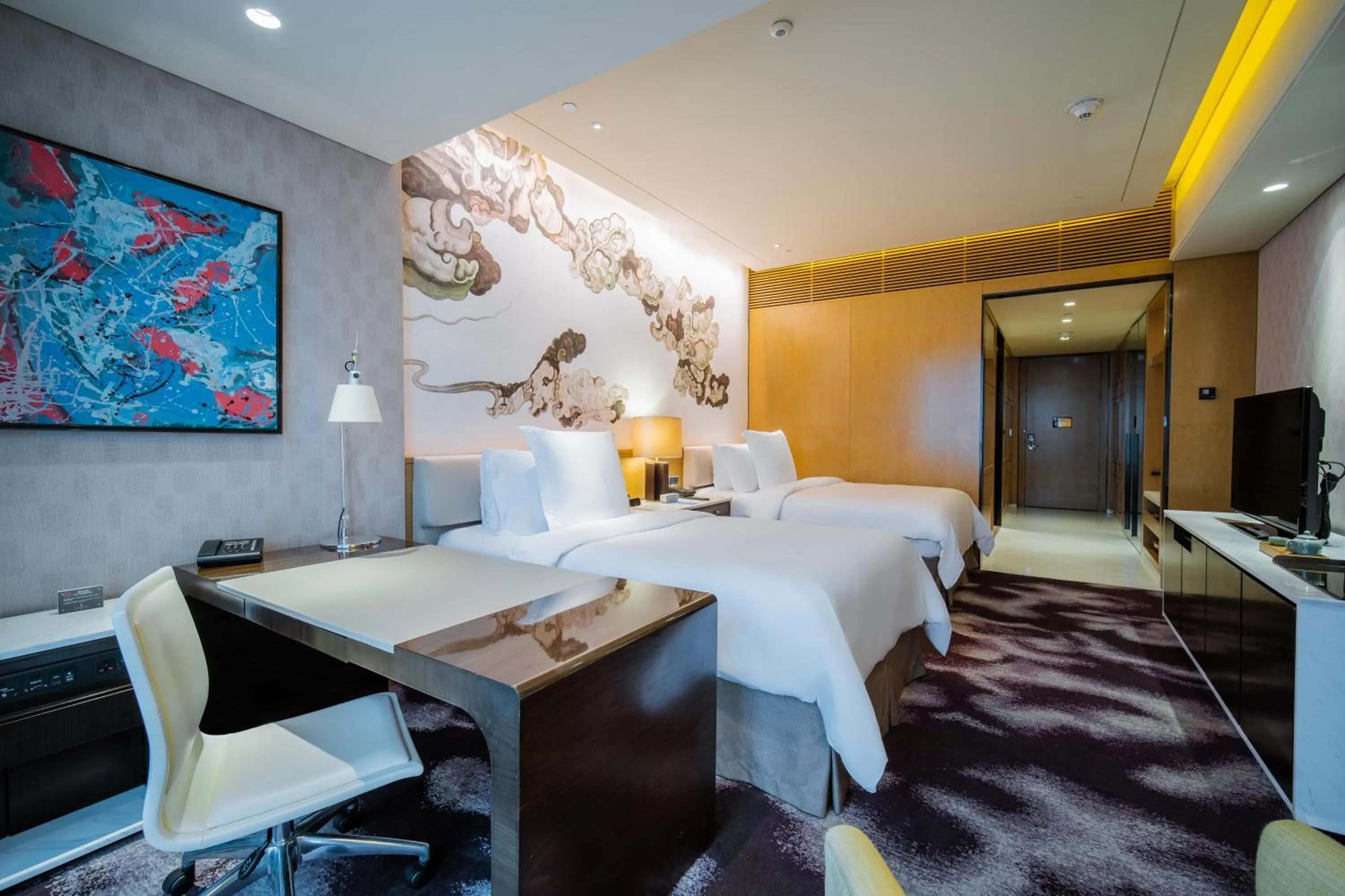 Bed in Four Seasons Hotel Shenzhen