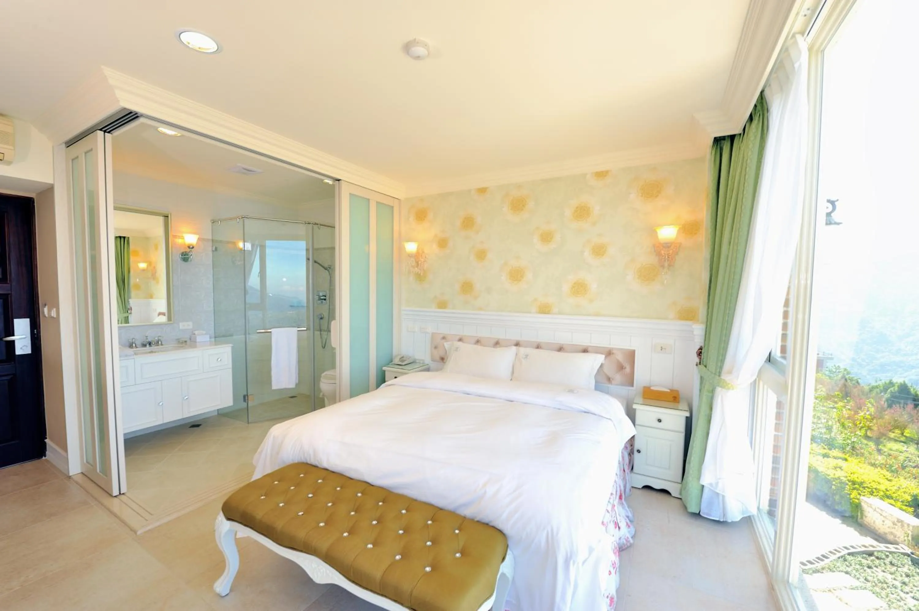 Bed in Ming Ging Farm