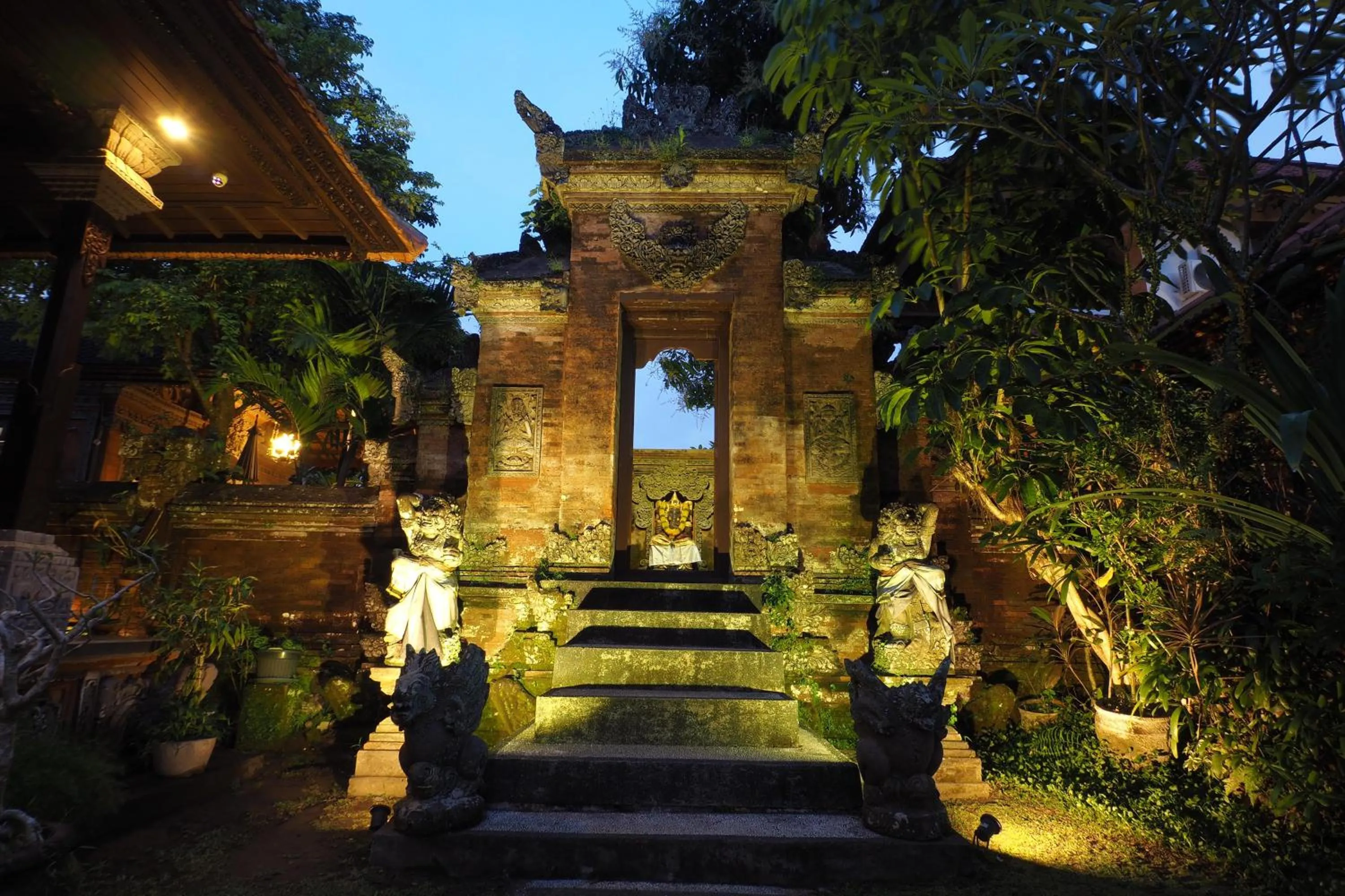 Facade/entrance in Puri Anyar Heritage