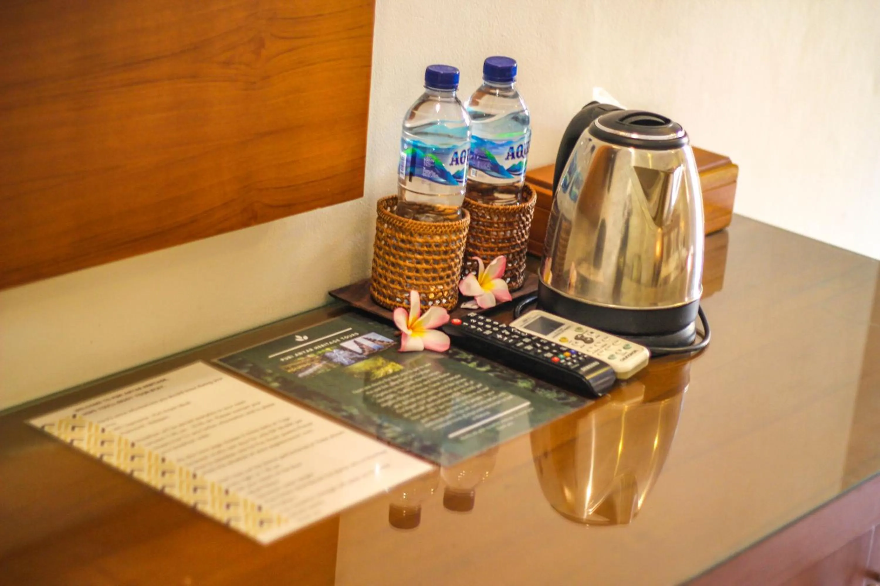 Coffee/tea facilities in Puri Anyar Heritage