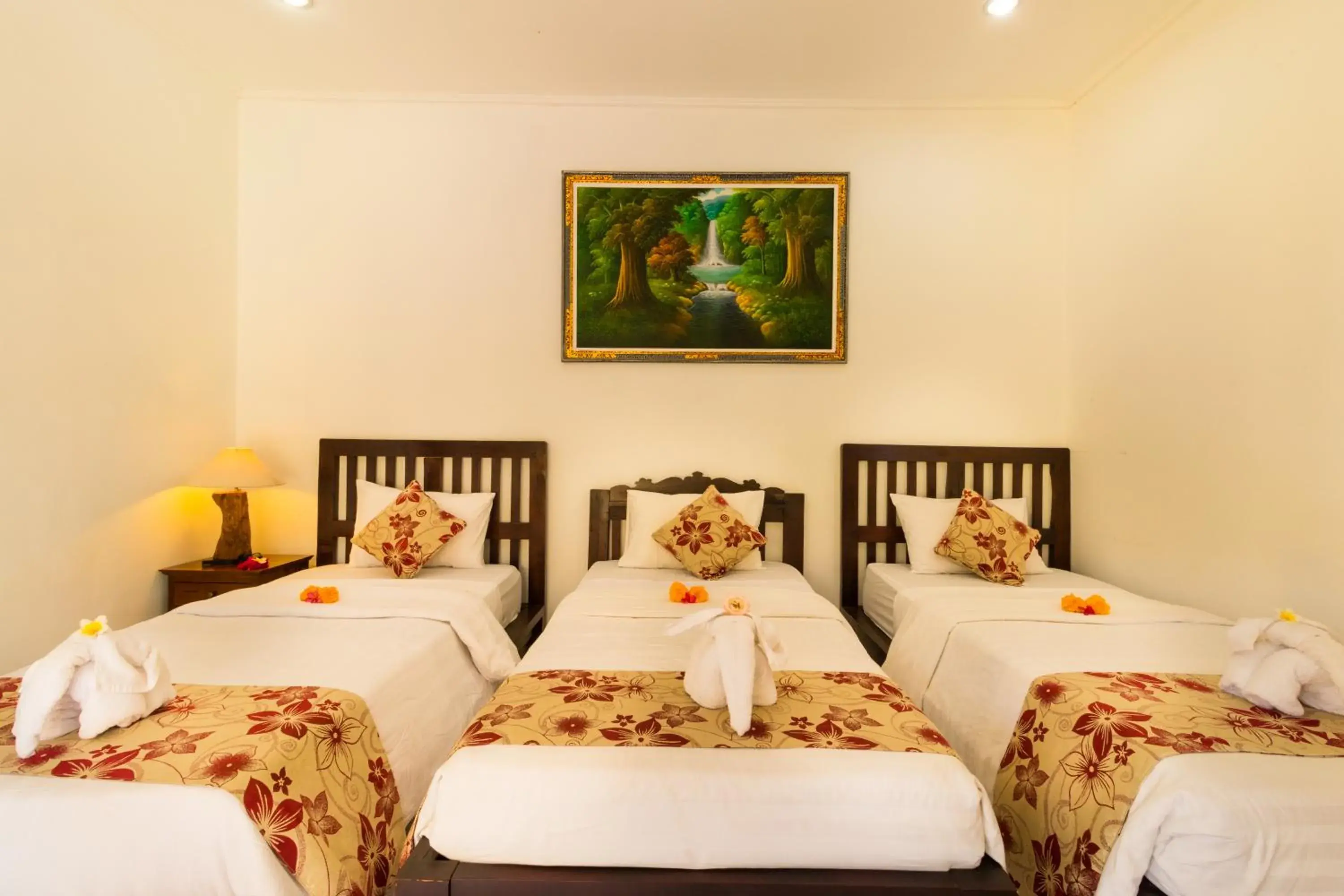 Basic Triple Room with Shared Bathroom in Amed Beach Resort Basic Triple Room with Shared Bathroom in Amed Beach Resort