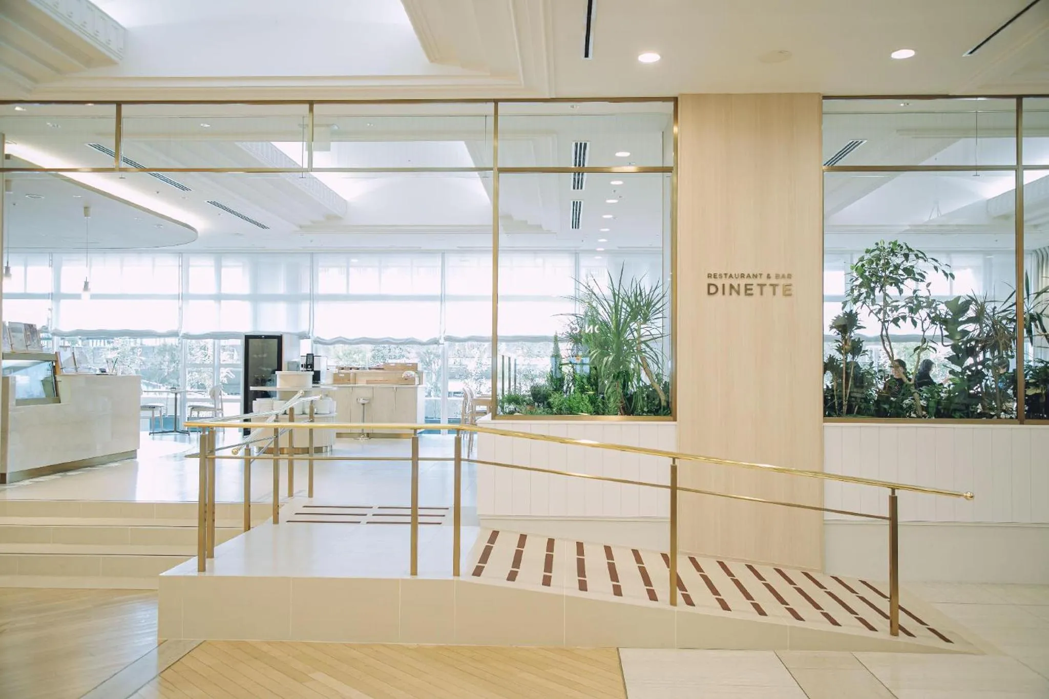 Restaurant/places to eat in Wishton Hotel Yukari