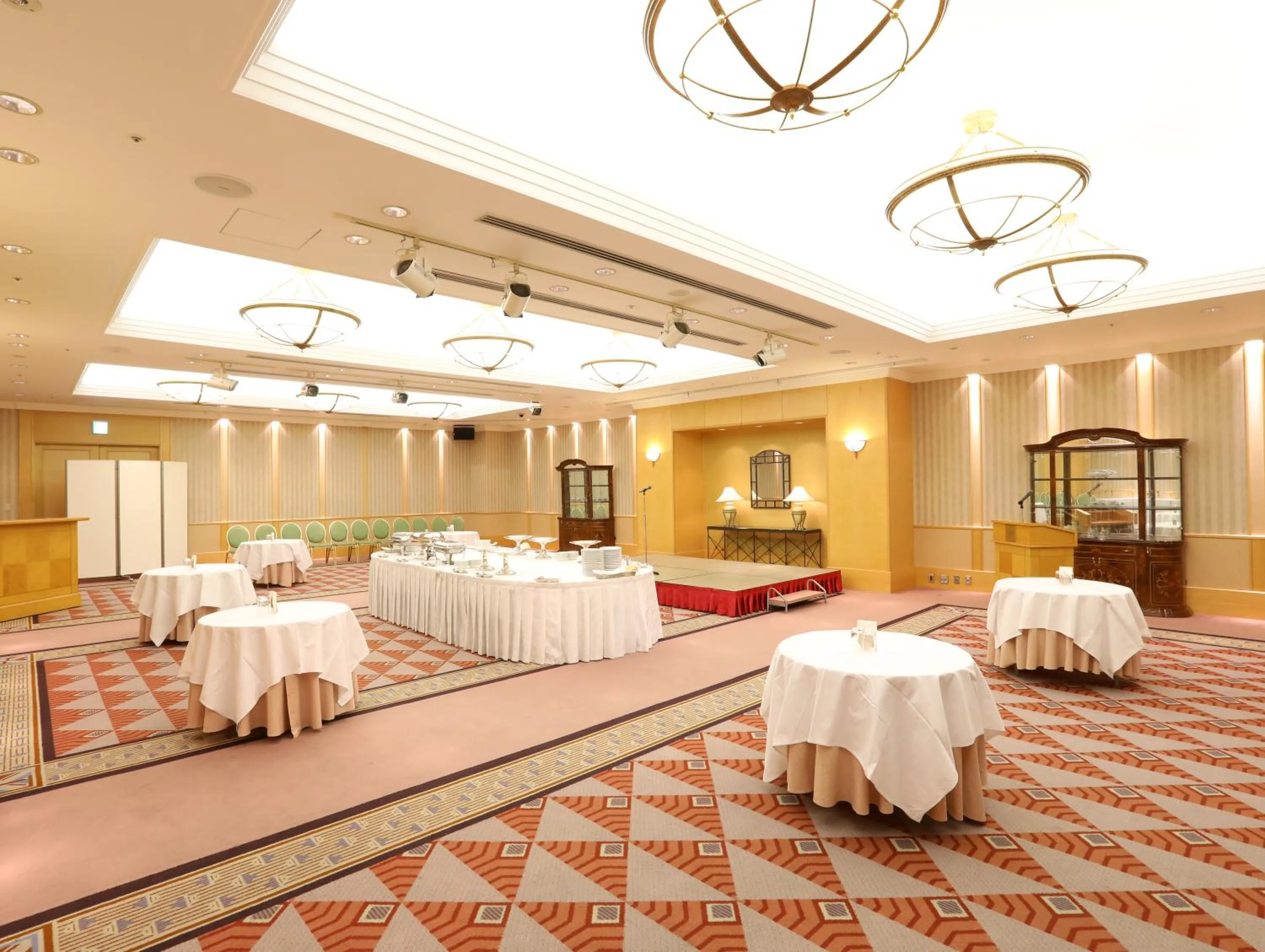 Banquet/Function facilities in Wishton Hotel Yukari