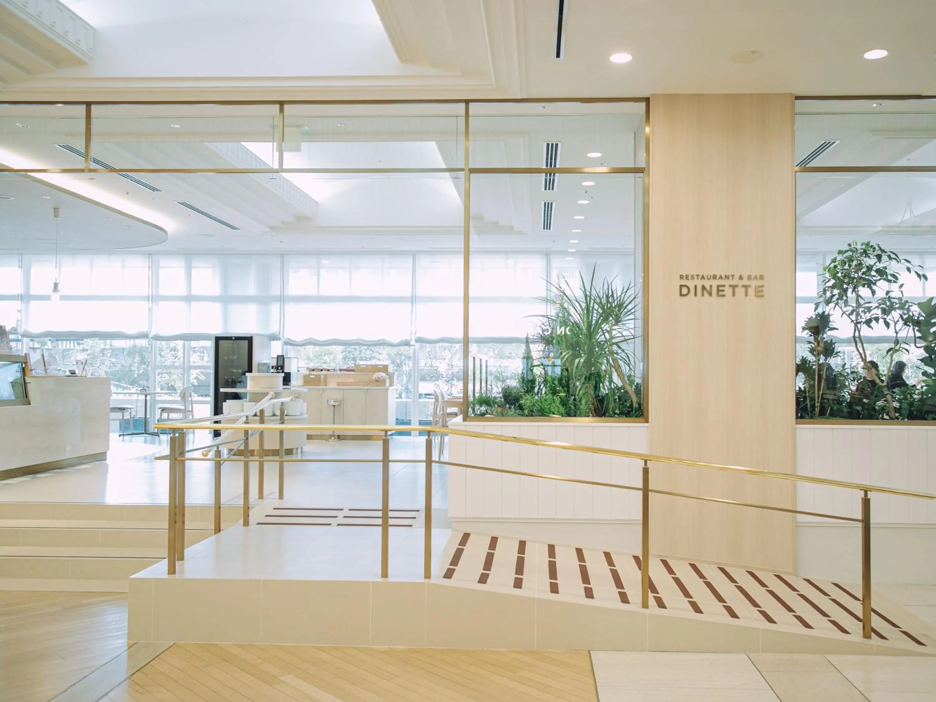 Restaurant/places to eat in Wishton Hotel Yukari