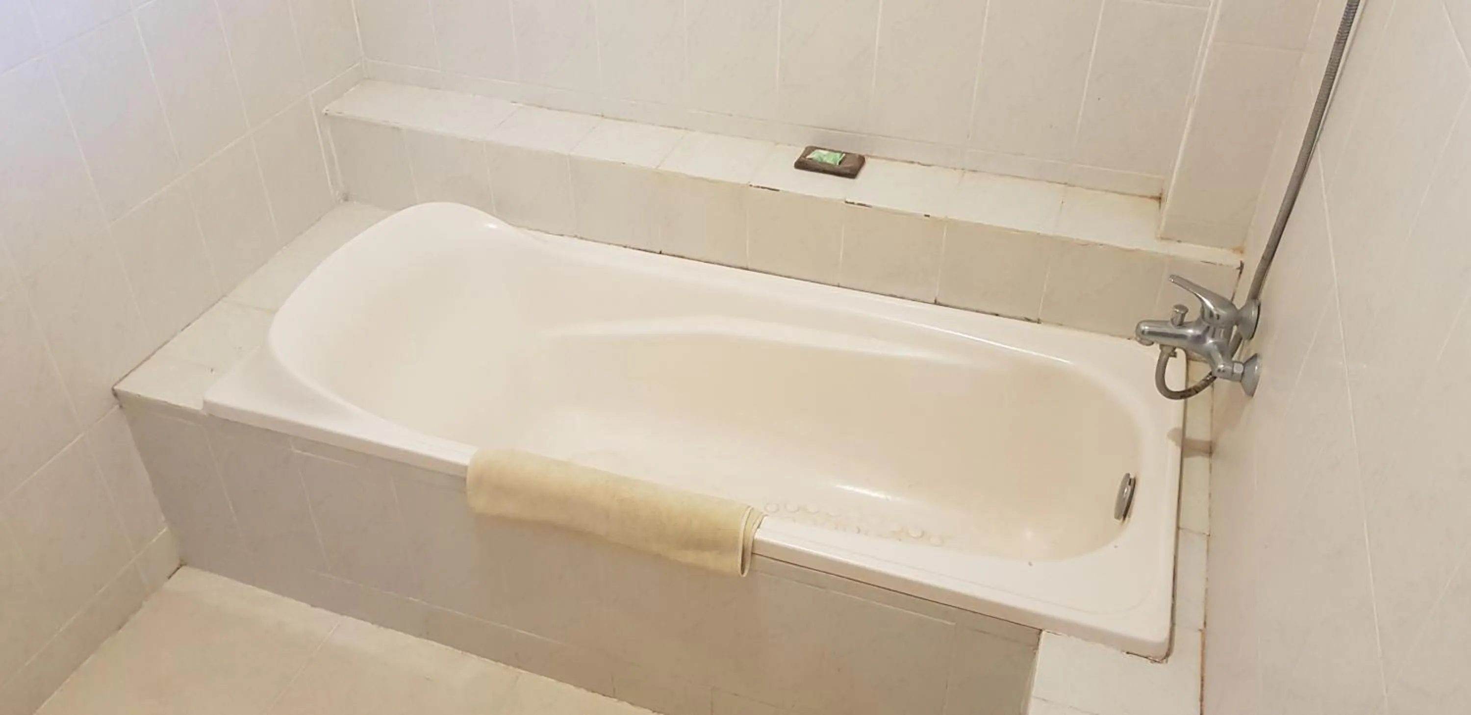 Bath in Hotel My Lovina