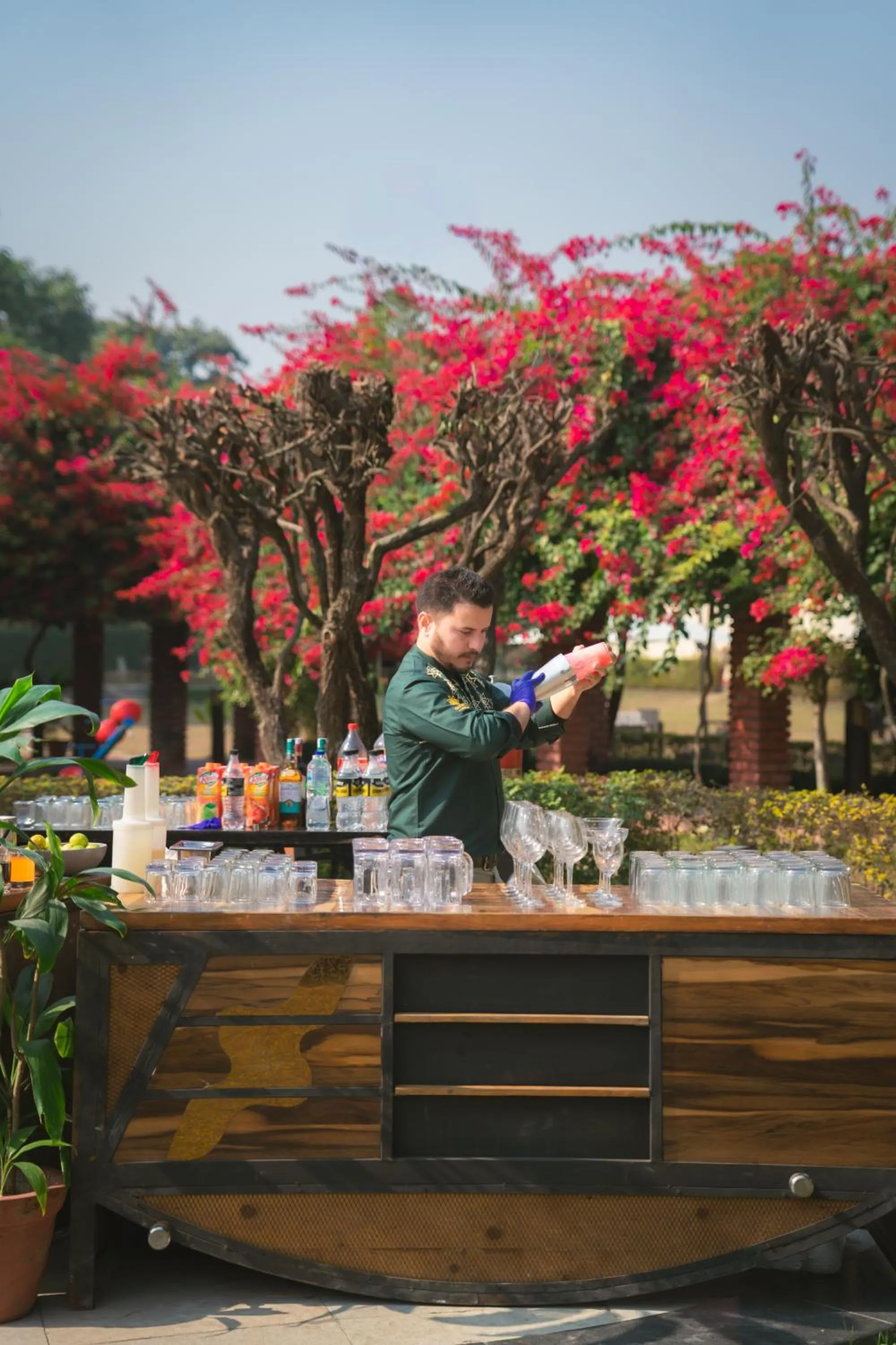 Lounge or bar in Naturoville Wellness Resort Rishikesh - Surrounded by Nature, Rooted in Wellness
