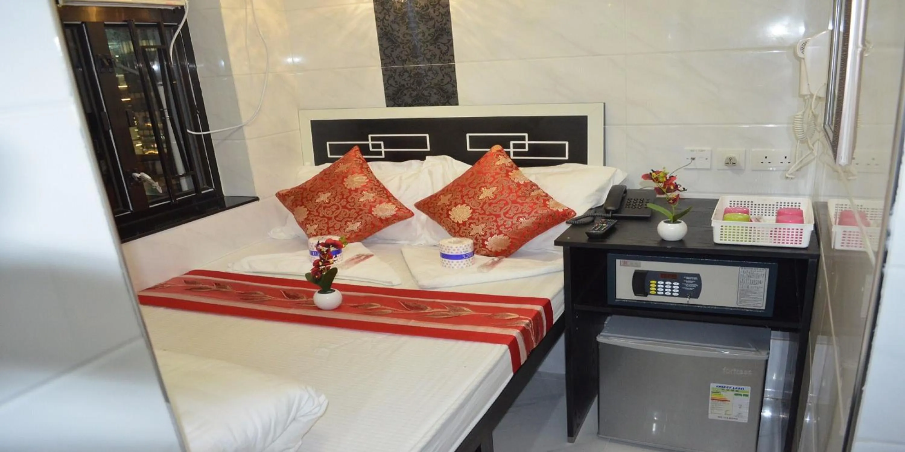 Decorative detail, Bed in Skylark Hostel