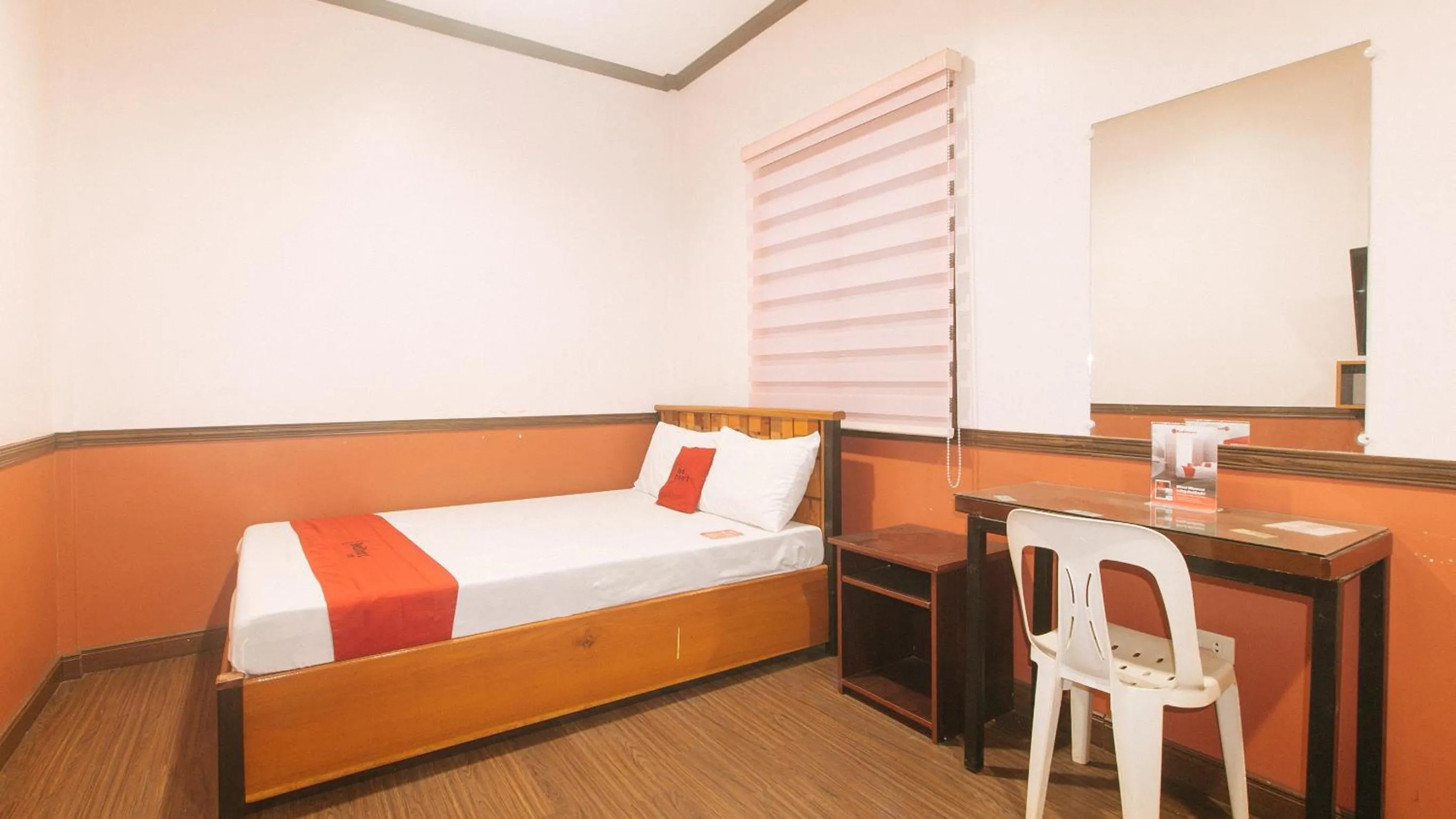 Photo of the whole room, Bed in RedDoorz @ Camaman-An Cagayan De Oro City
