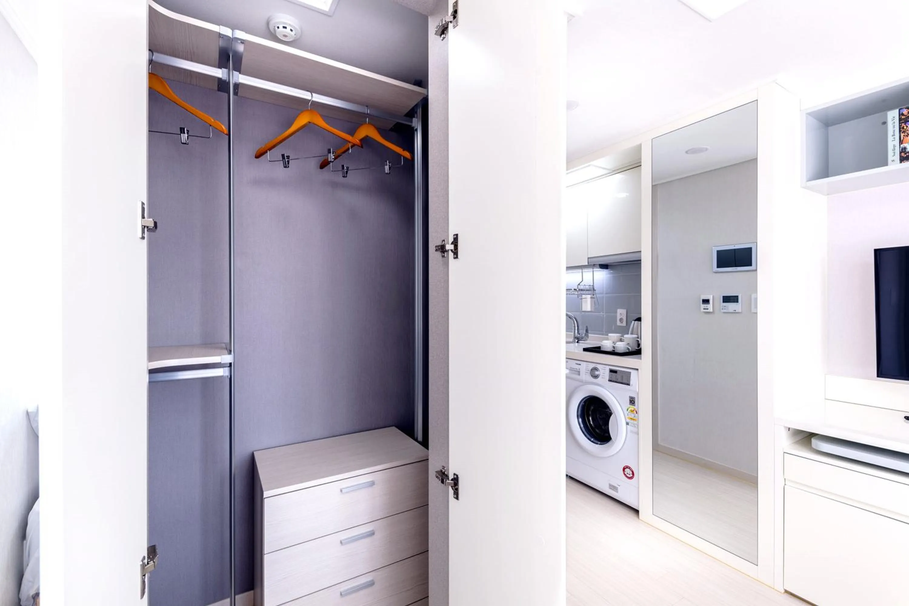 Property building in Shin Shin Hotel Seogwipo