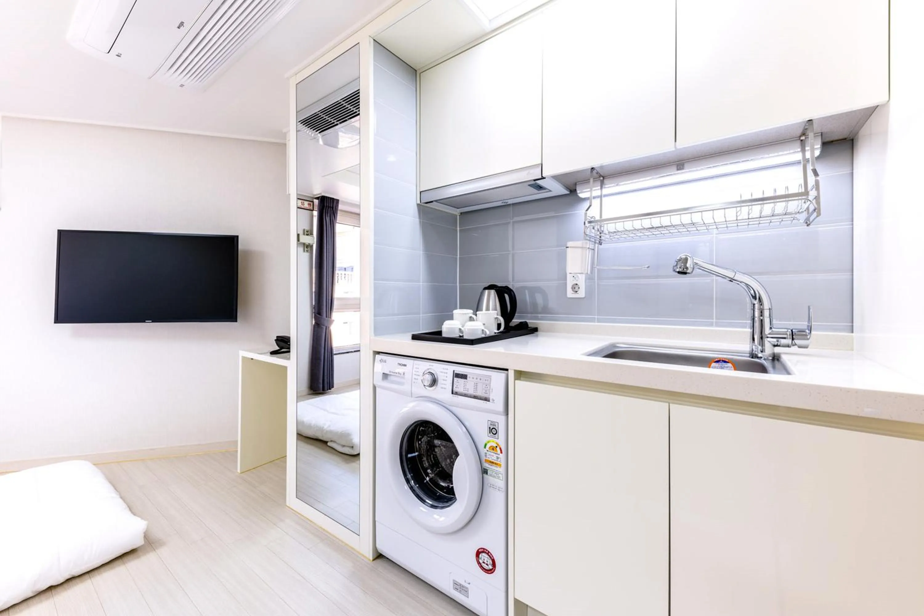 Coffee/tea facilities in Shin Shin Hotel Seogwipo