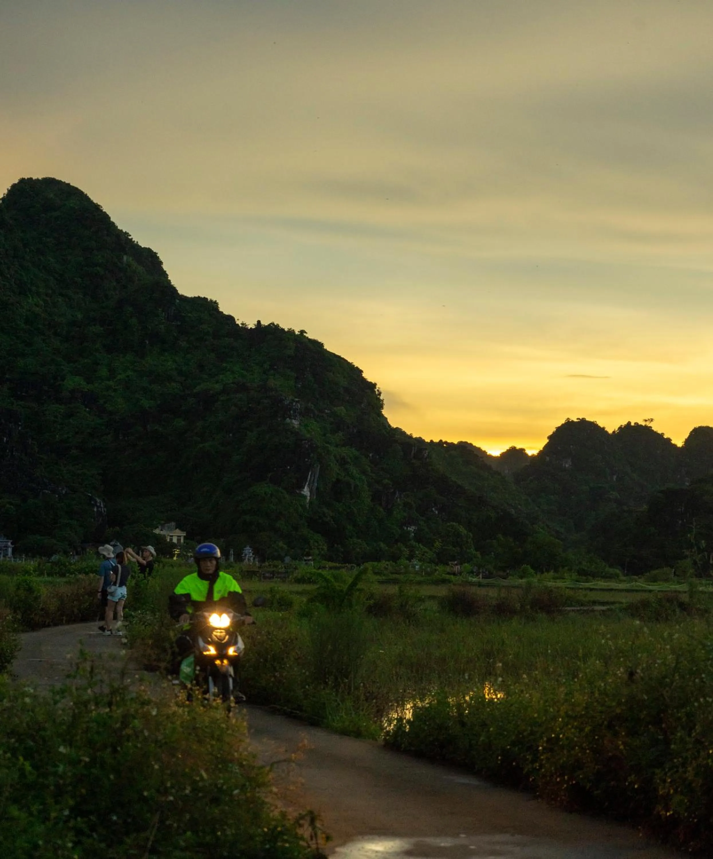 Day in Tam Coc Minh Hung Homestay