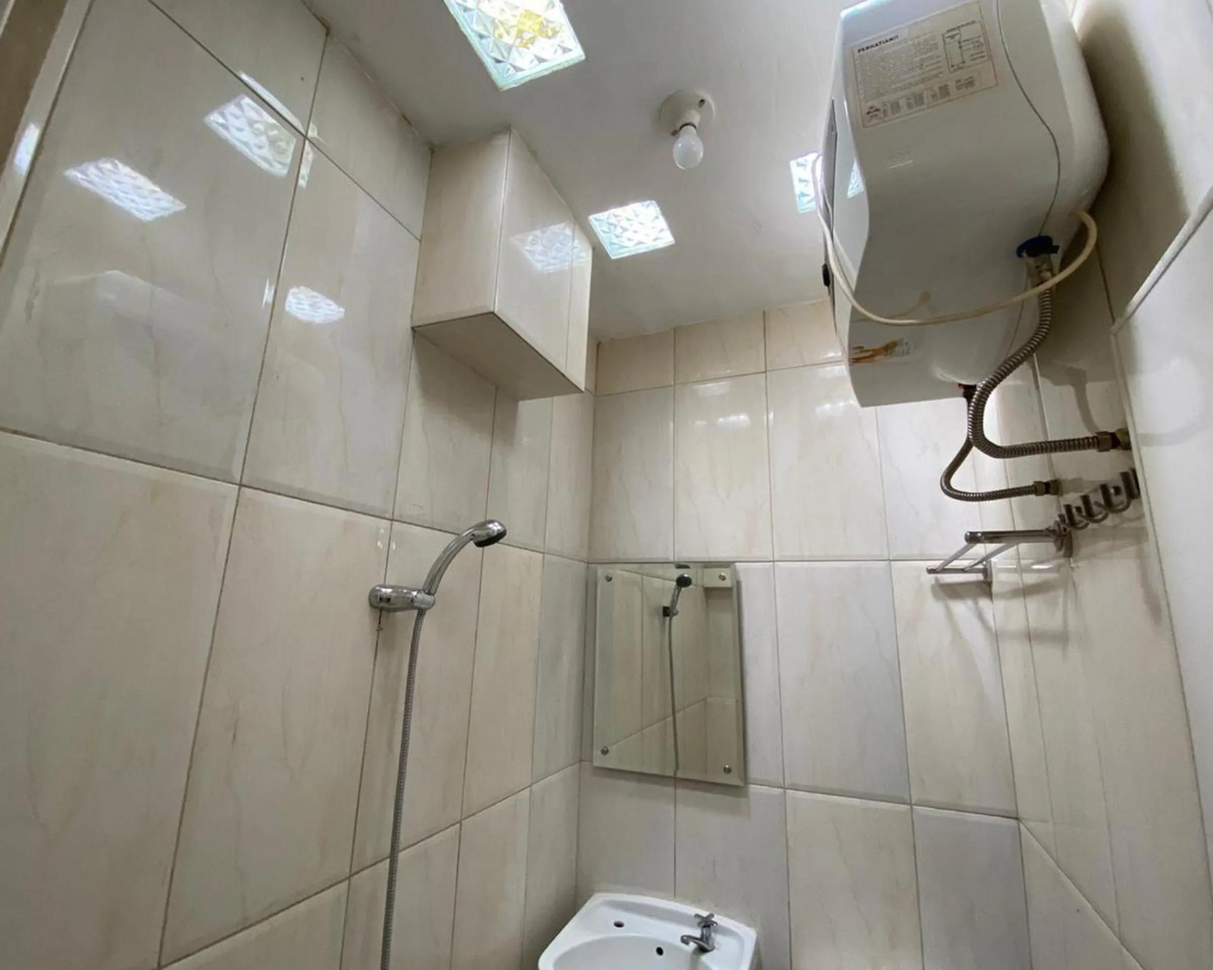 Jatiwinangun Homestay near GOR Satria Purwoketo Mitra RedDoorz