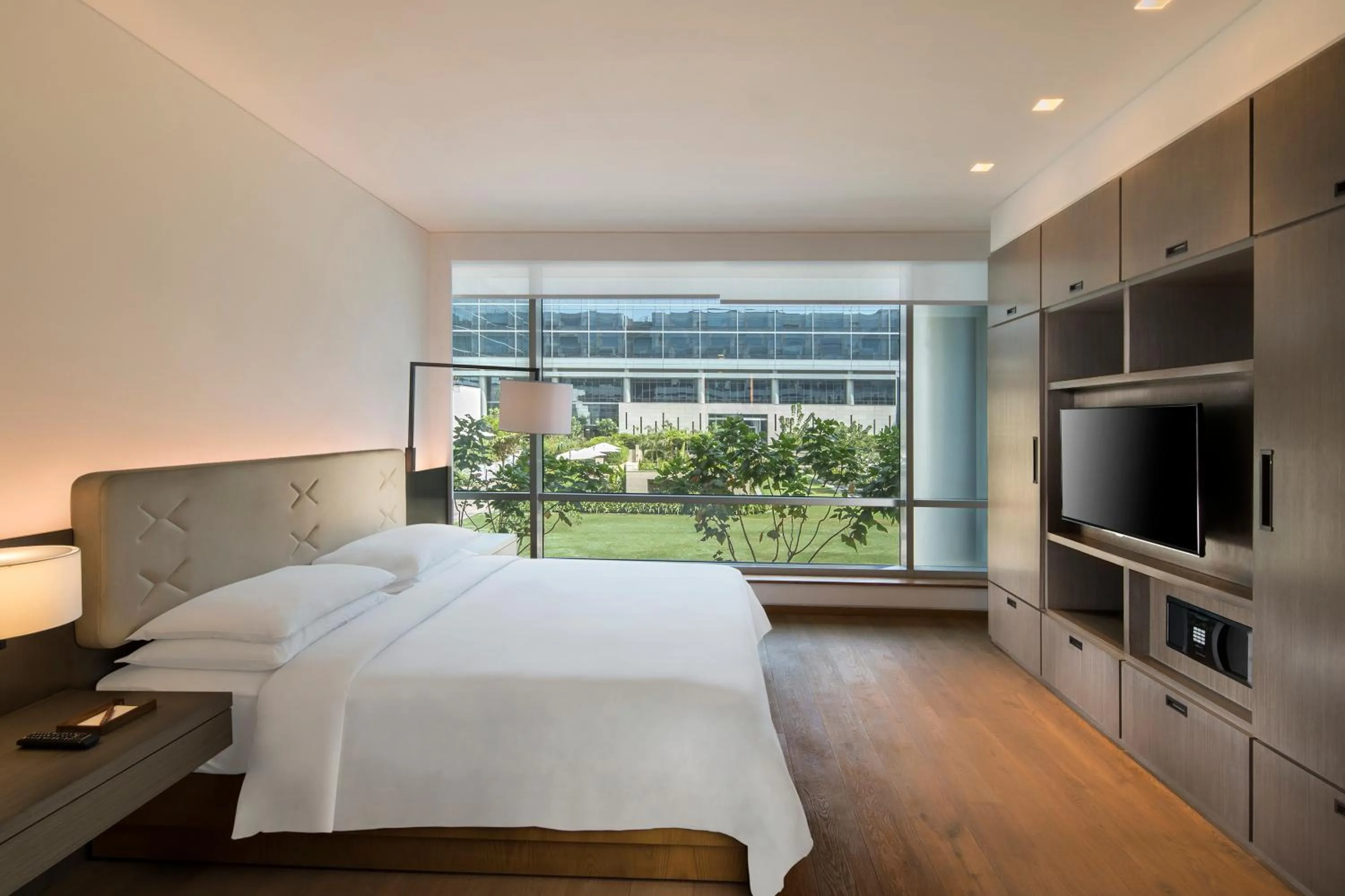 Bedroom, Bed in Hyatt Delhi Residences