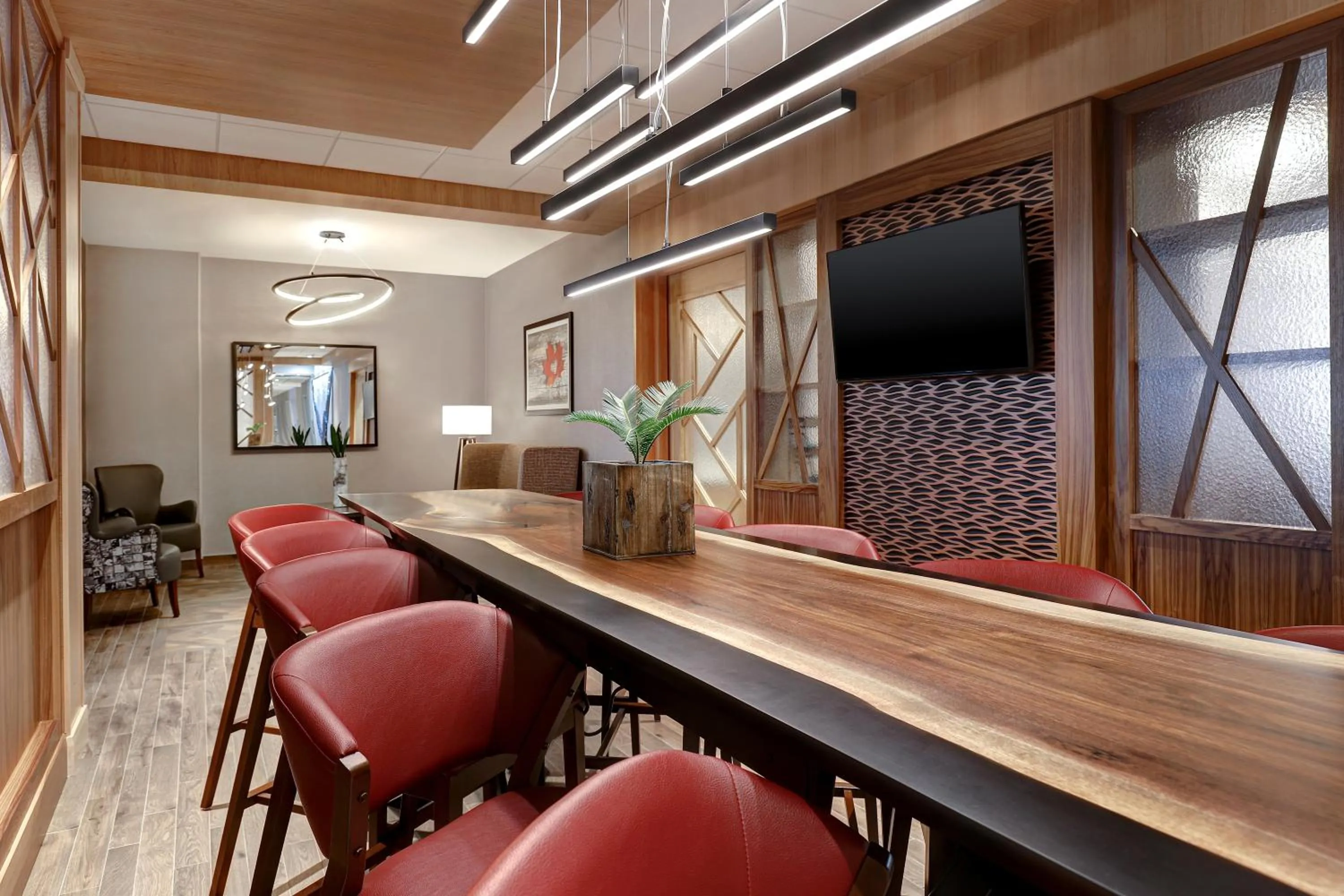 Restaurant/places to eat in Hyatt Place Ottawa West