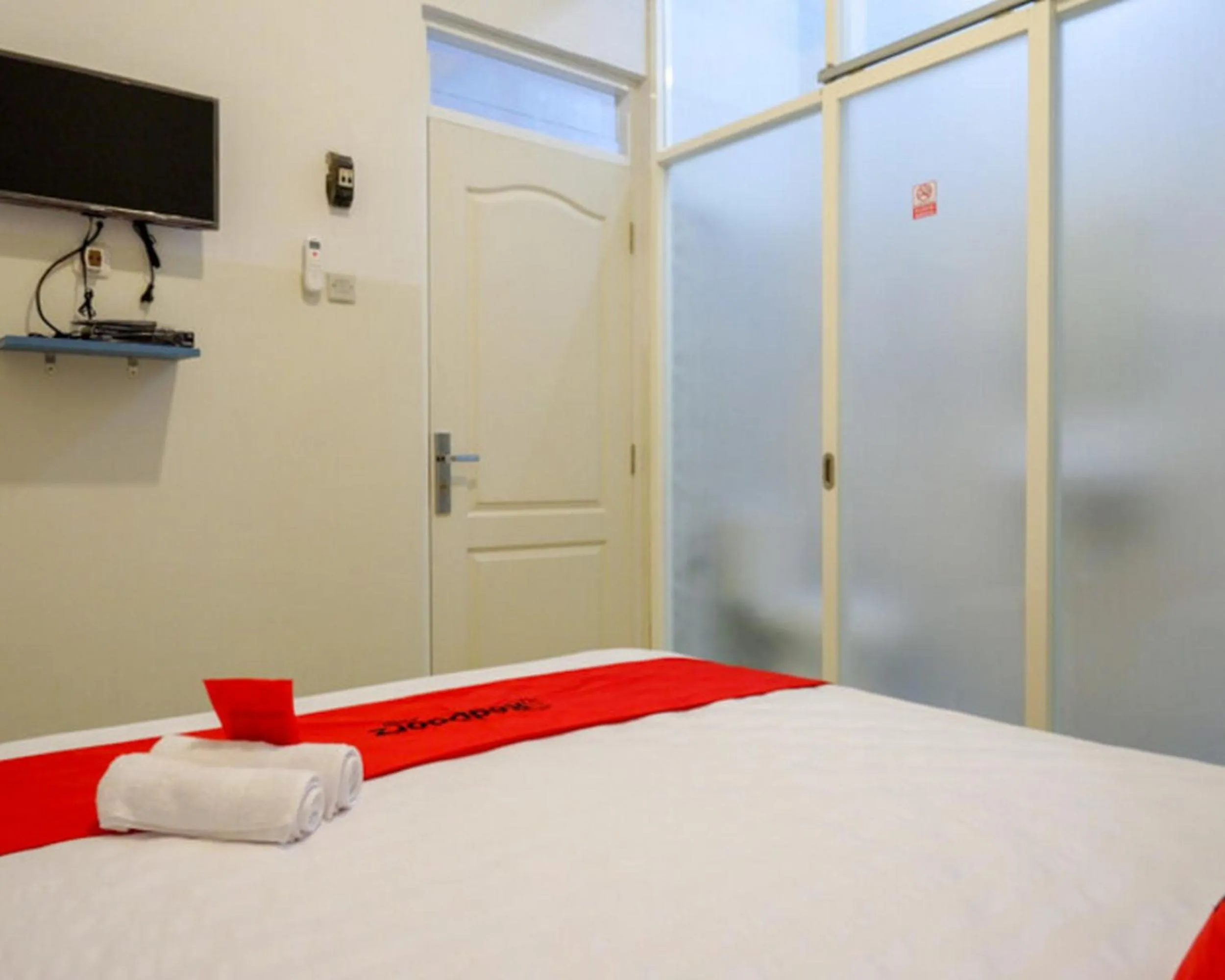 Bed in RedDoorz near Tamansari Shopping Center Salatiga