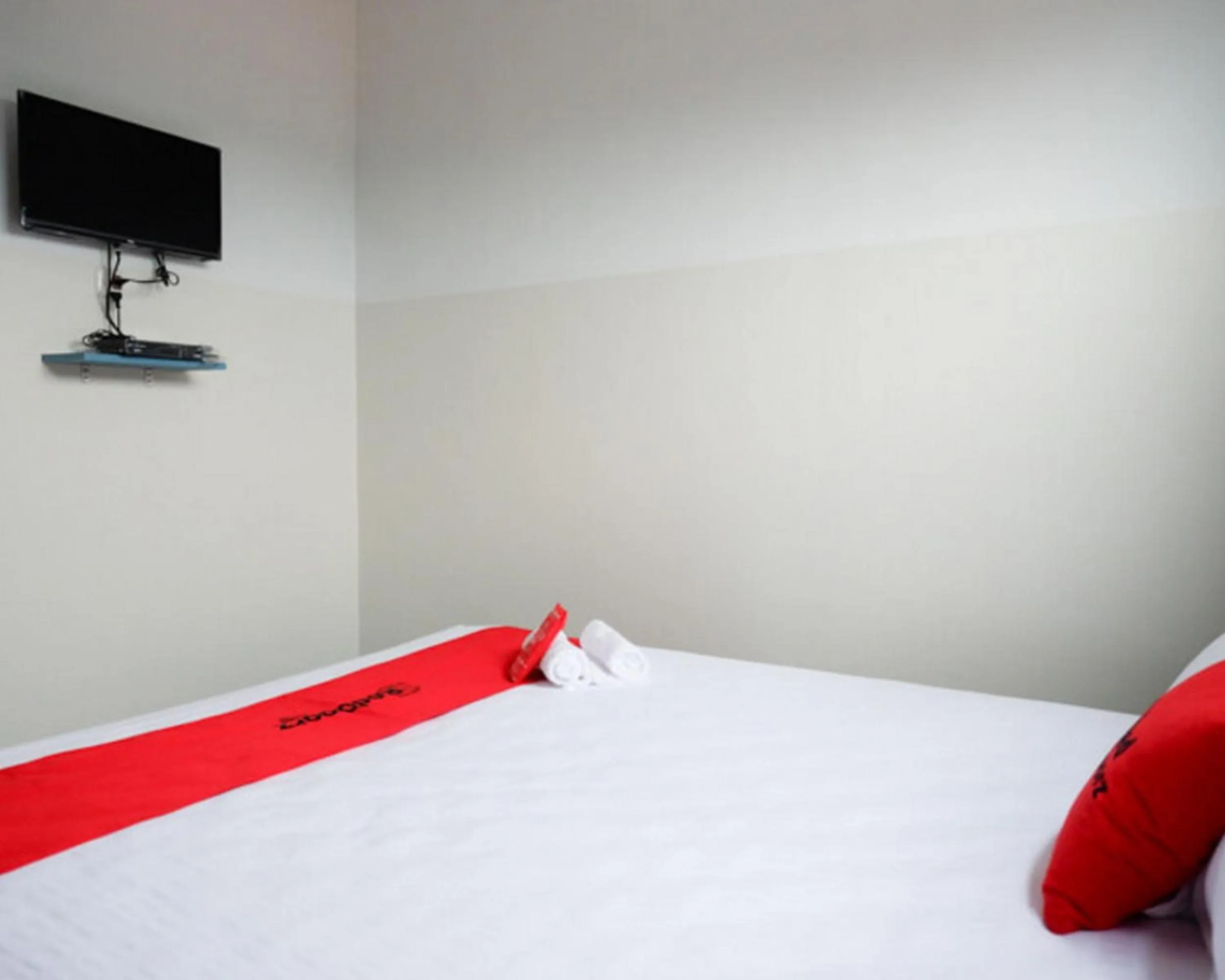 Bed in RedDoorz near Tamansari Shopping Center Salatiga