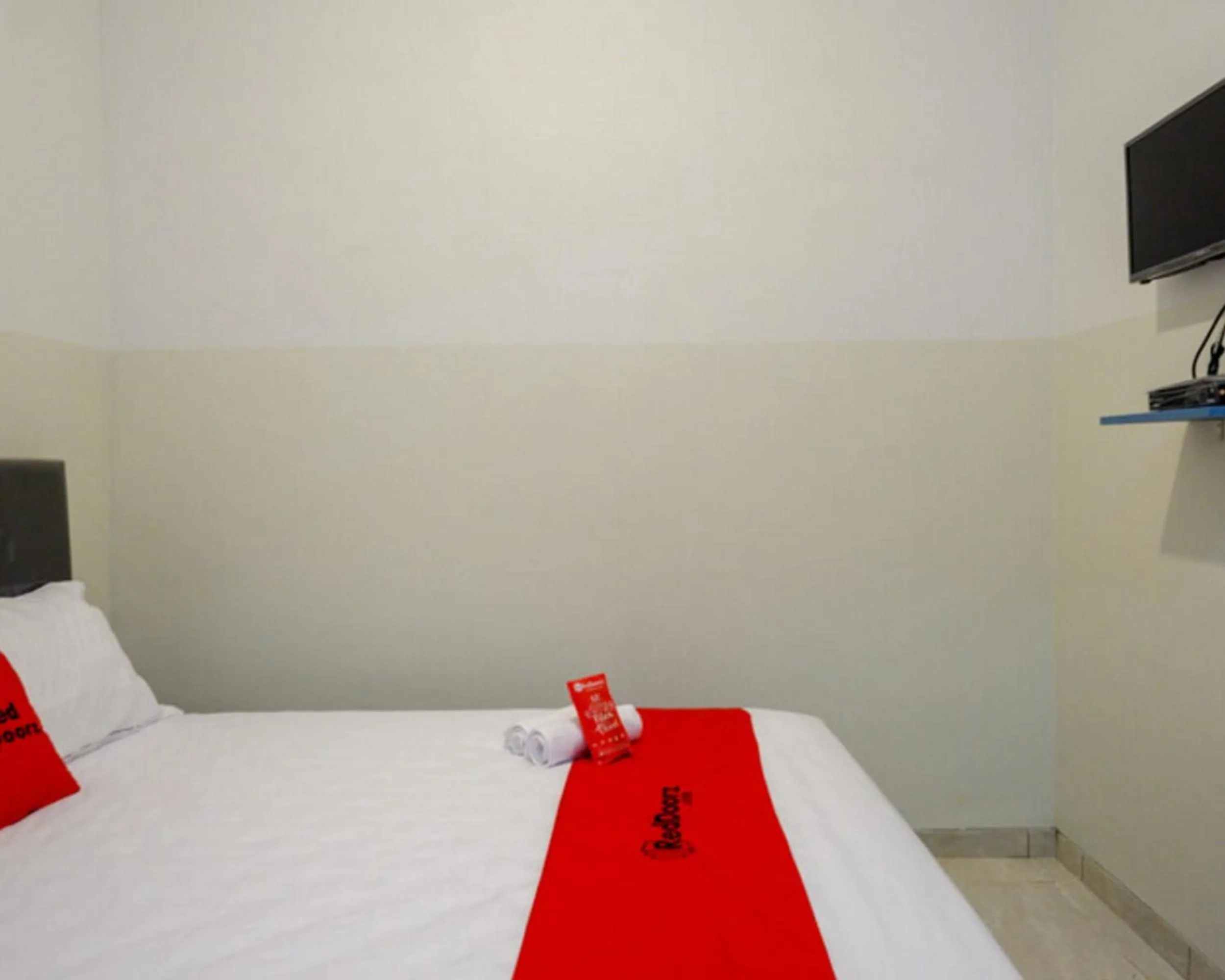 Bed in RedDoorz near Tamansari Shopping Center Salatiga