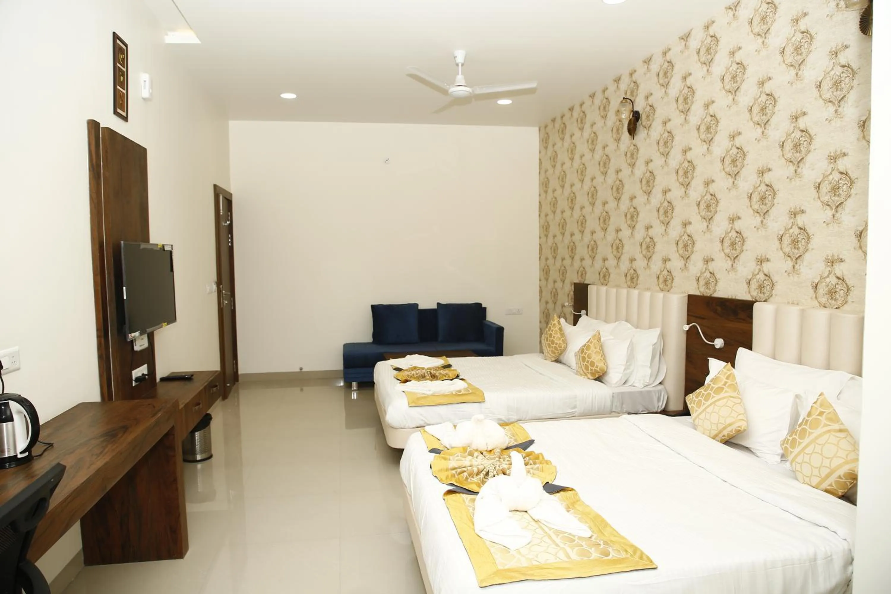 Photo of the whole room, Bed in Hotel Manas Plus