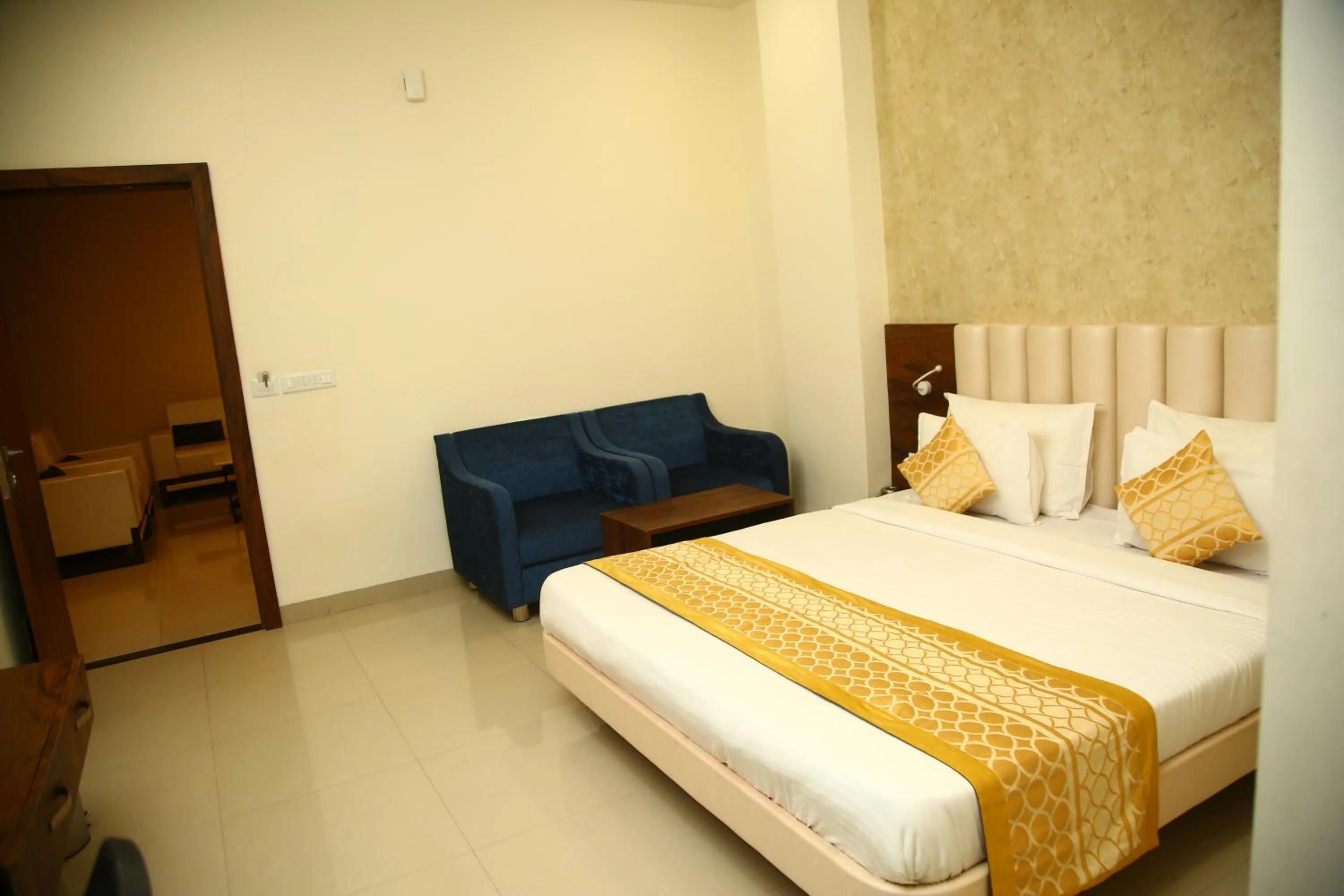 Bed in Hotel Manas Plus