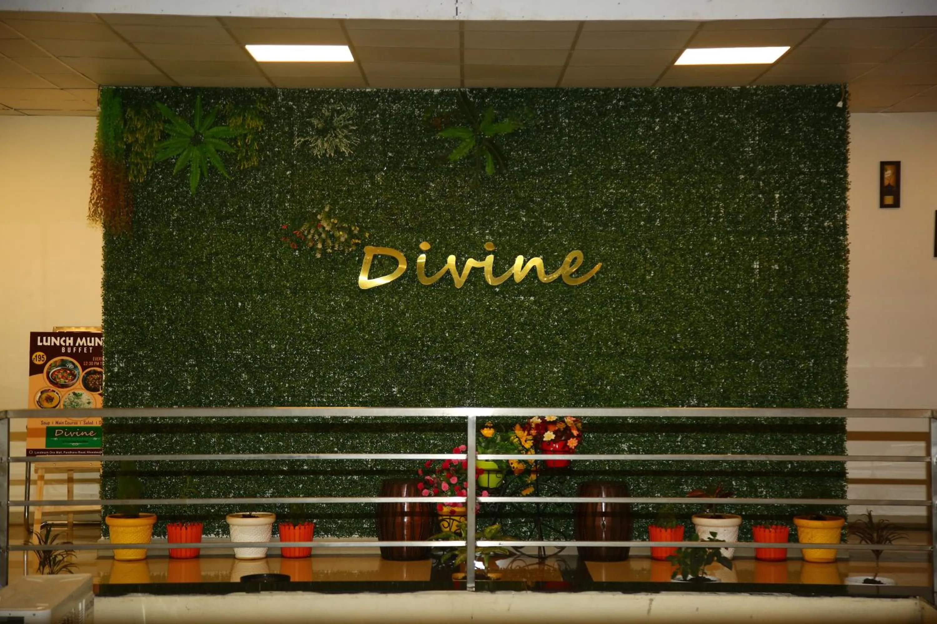 Logo/Certificate/Sign in Hotel Manas Plus