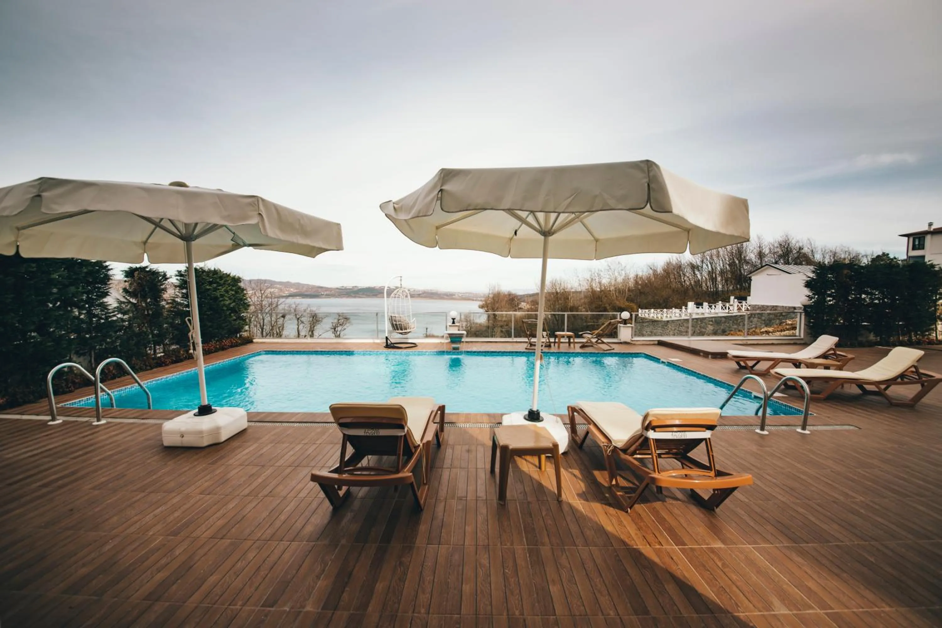 Swimming pool in Sapanca View Hotel