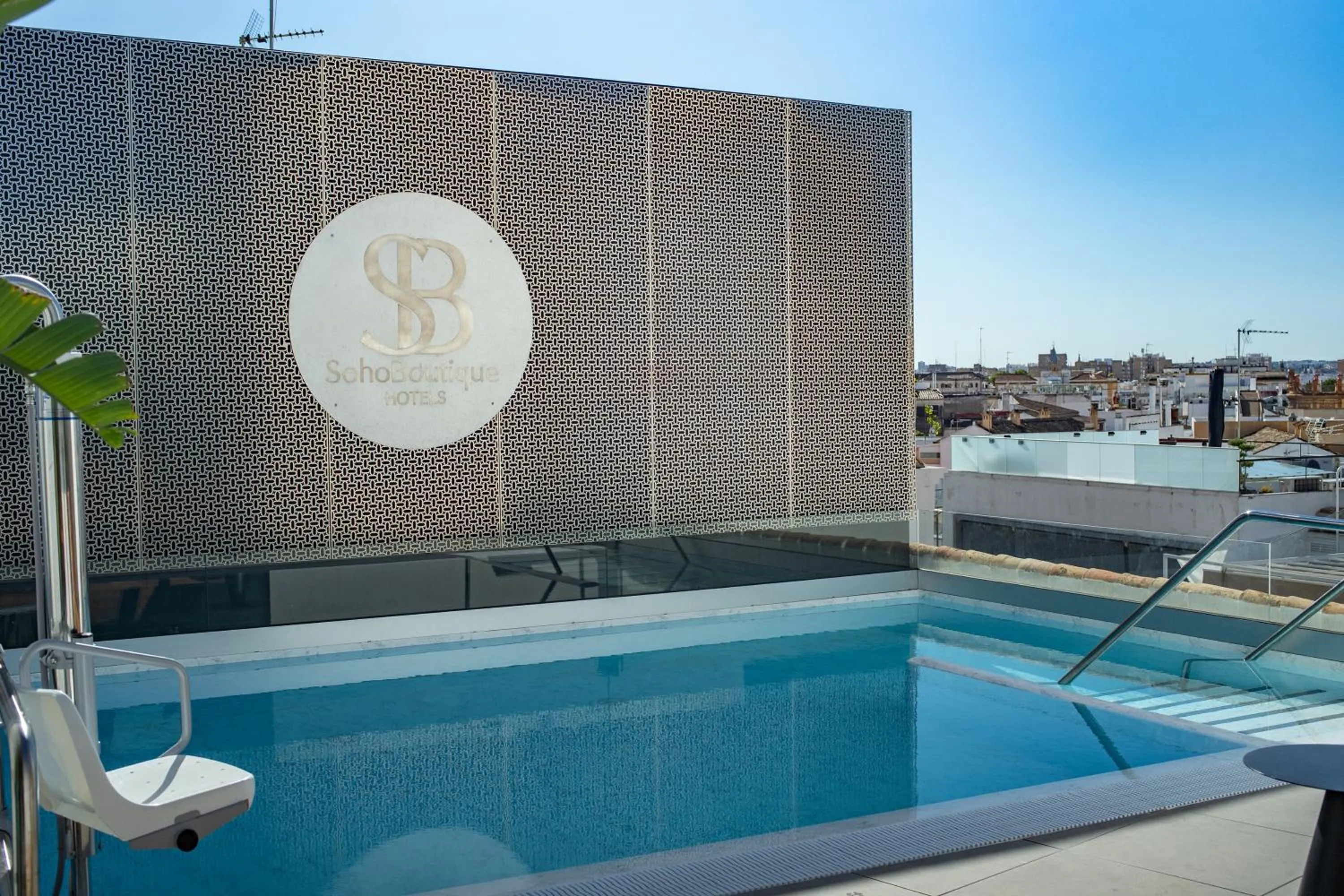 Swimming pool in Soho Boutique Catedral