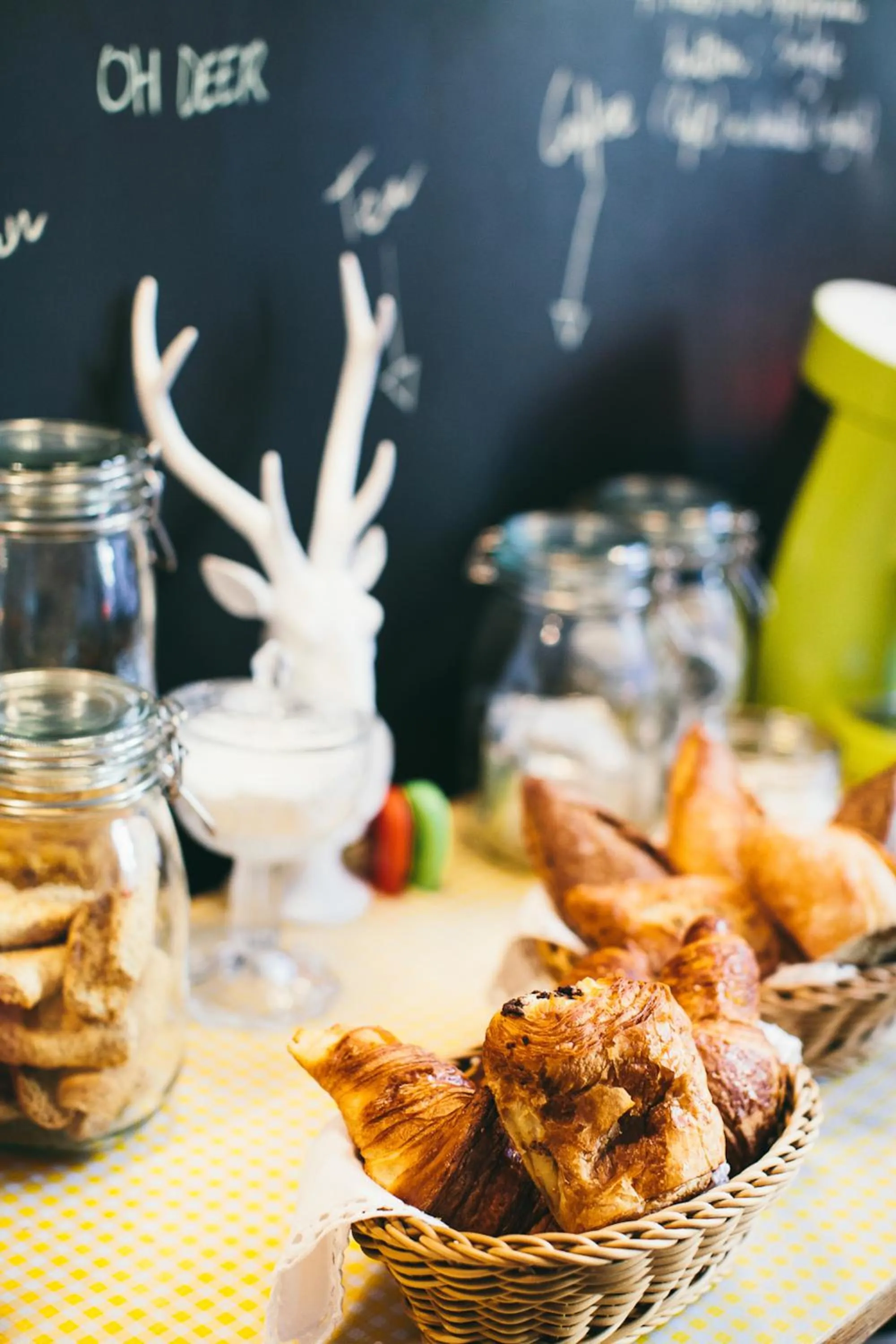 Decorative detail in B&B Place Jourdan