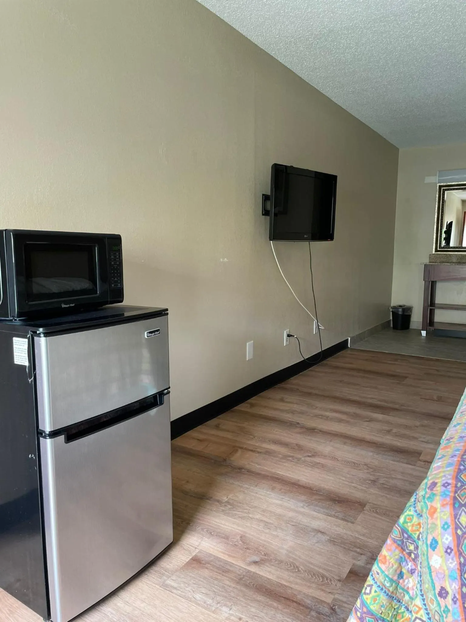 minibar in DELUXE INN