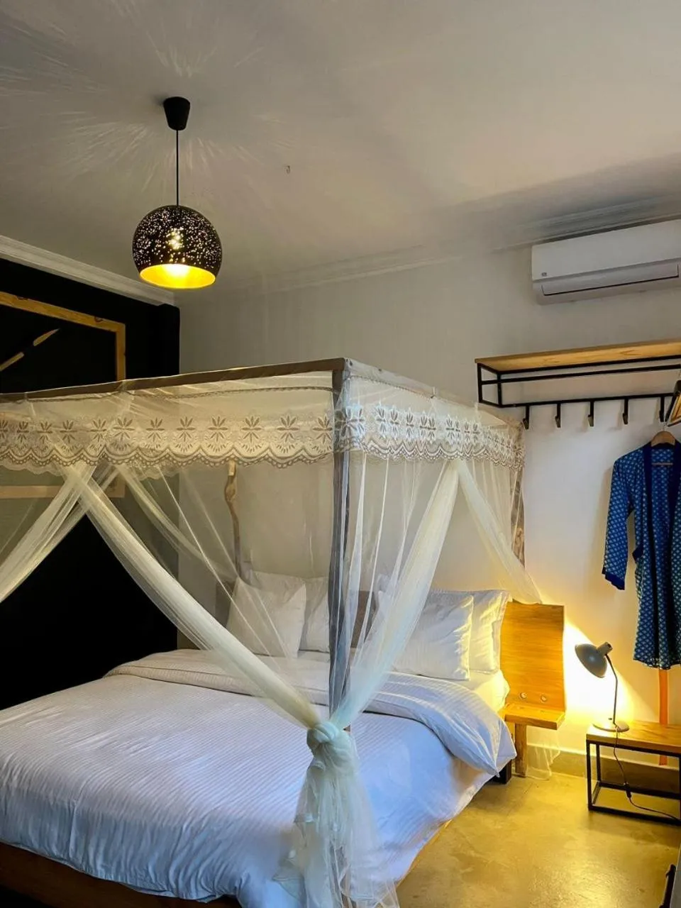 Bed in Eagle View Lodge - Kigali