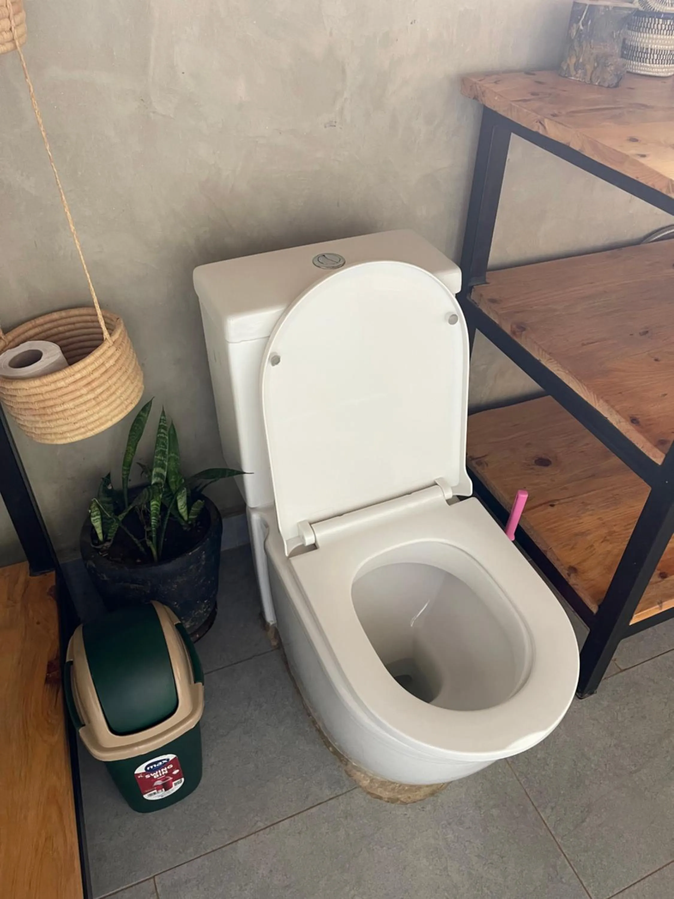 Toilet in Eagle View Lodge - Kigali