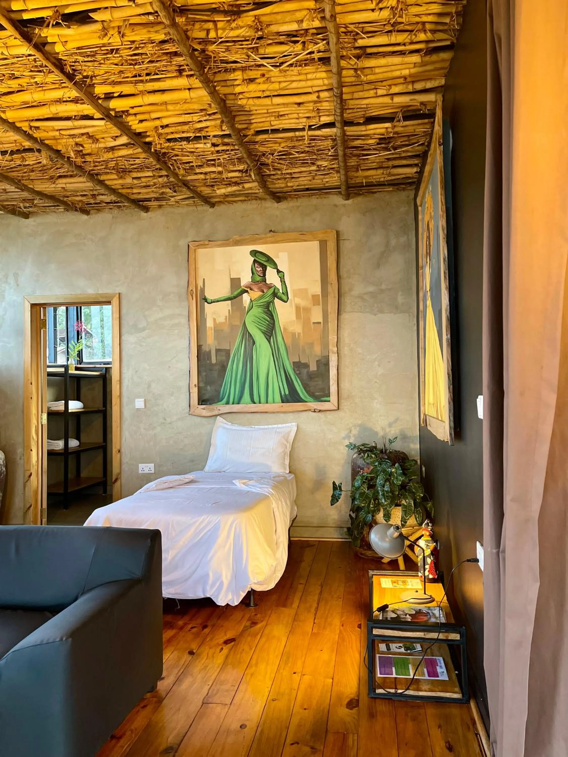 Living room, Bed in Eagle View Lodge - Kigali