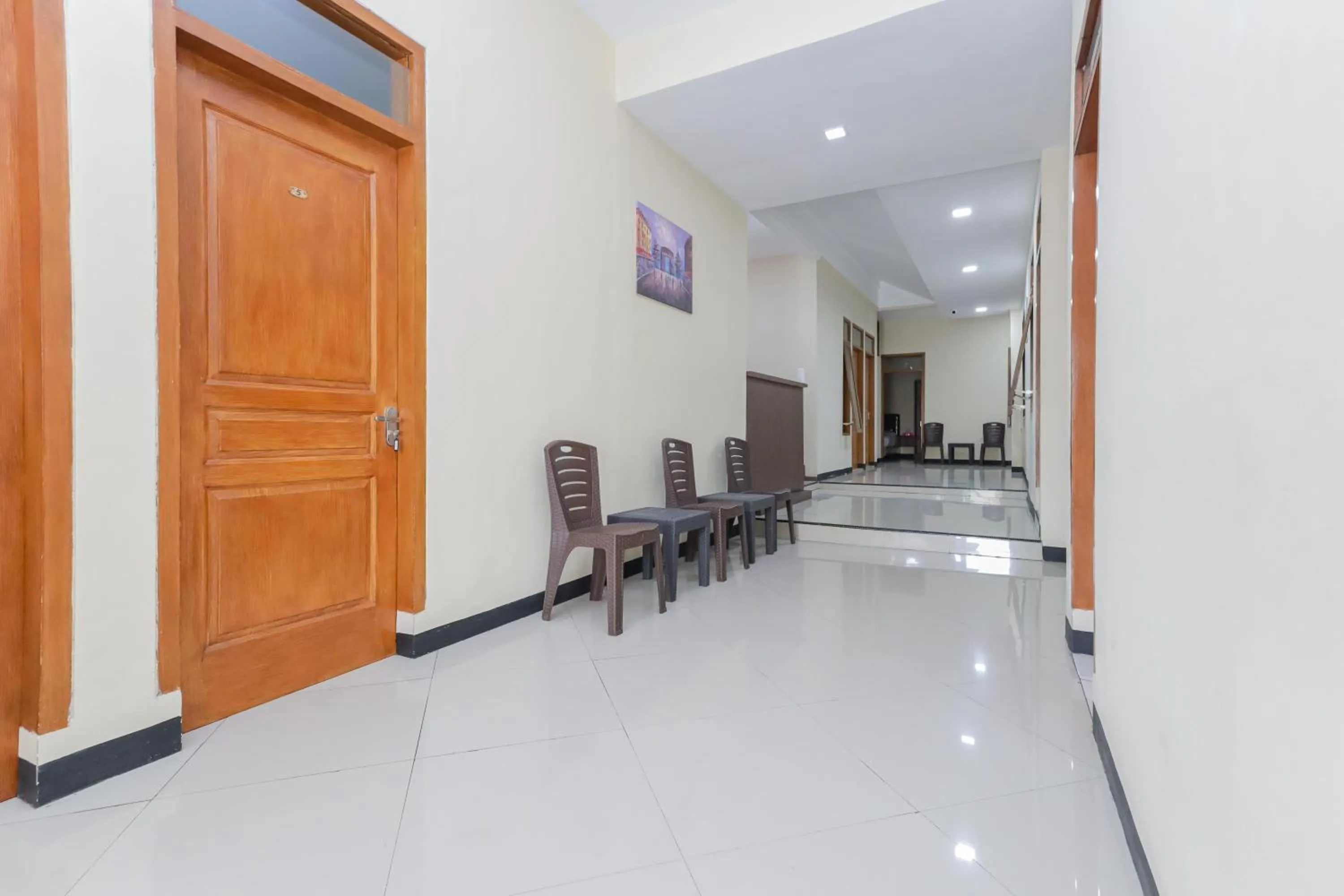 Other in RedDoorz at WR Supratman Batu