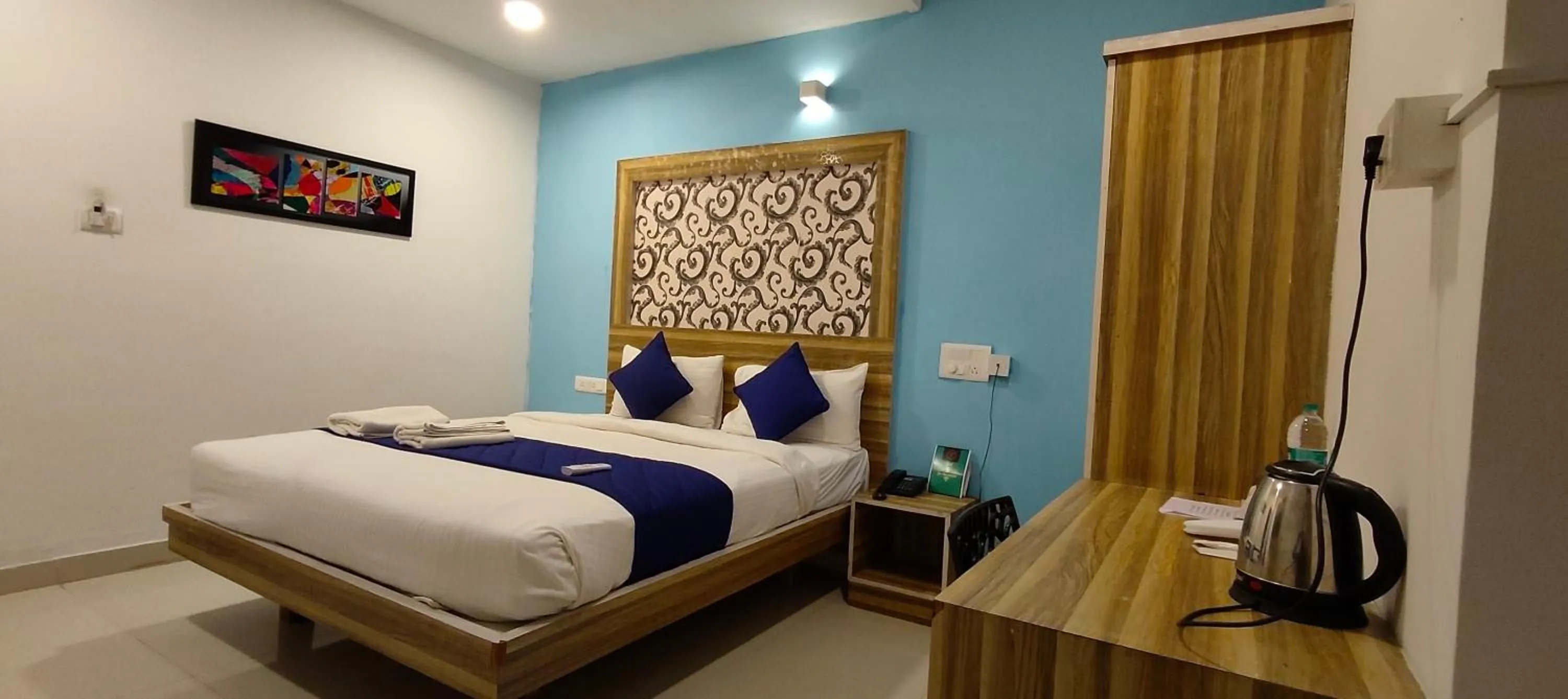 Bed in Hotel Dhruv Palace Bangalore Jakkur