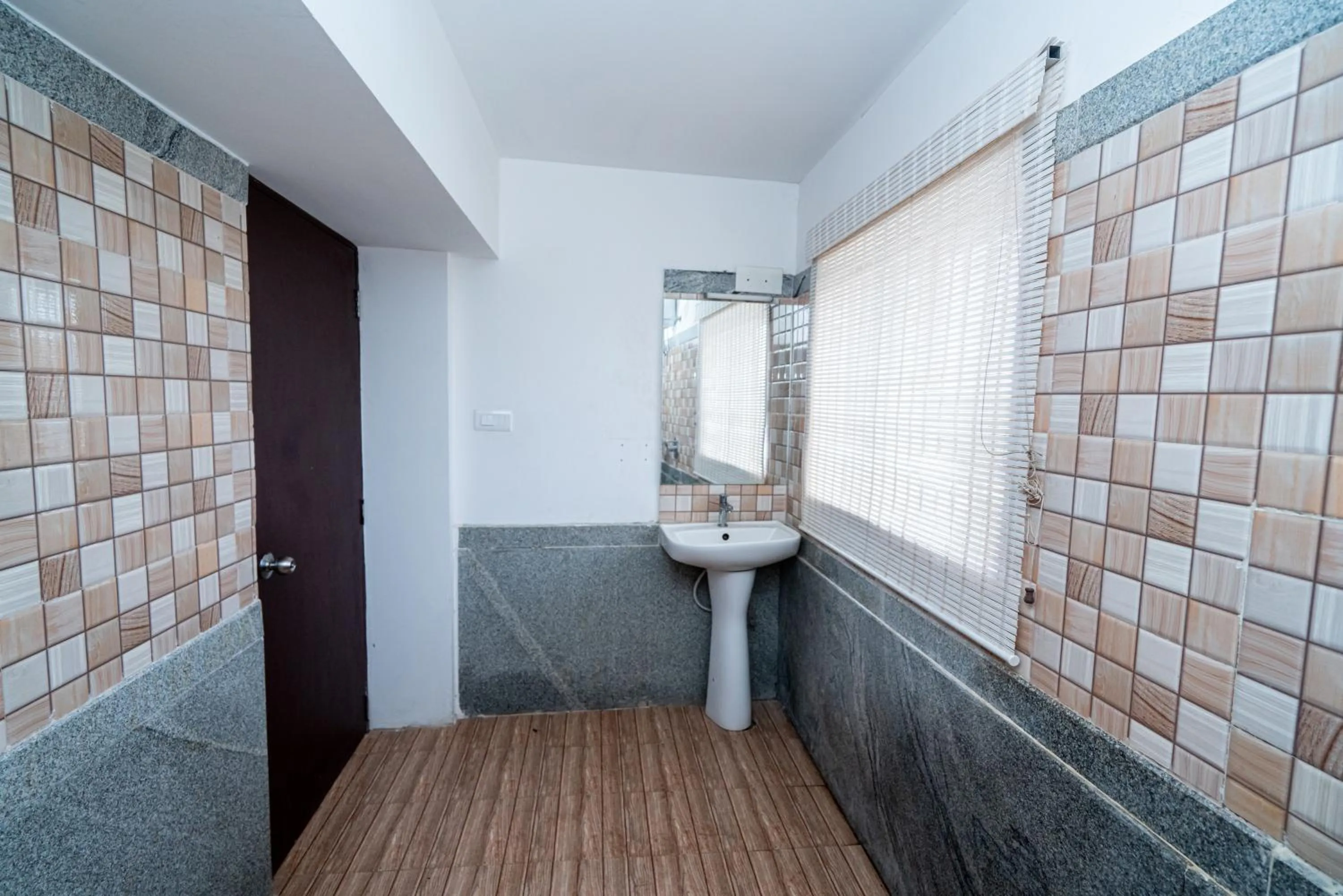 Bathroom in Hotel Dhruv Palace Bangalore Jakkur