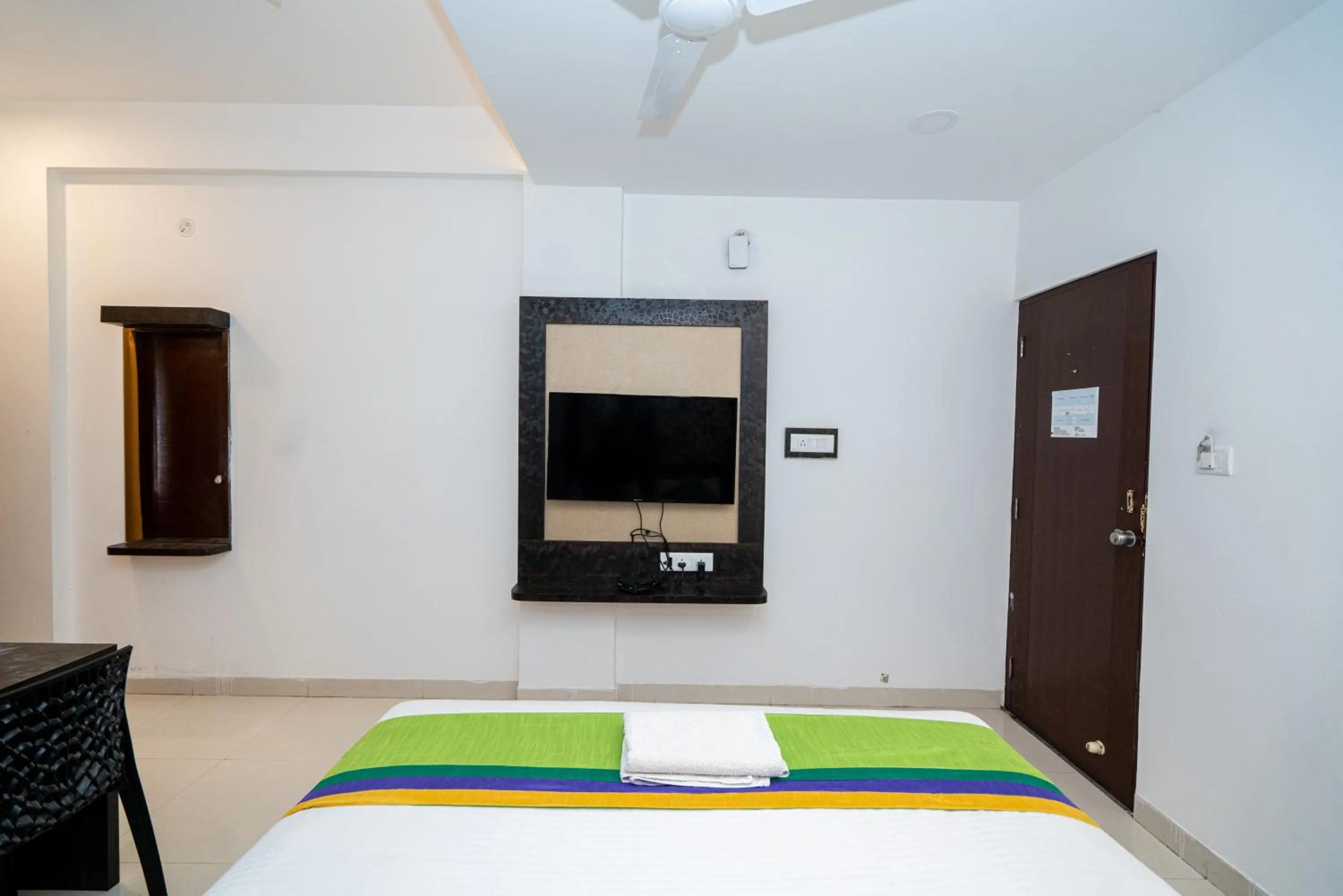 Bed in Hotel Dhruv Palace Bangalore Jakkur