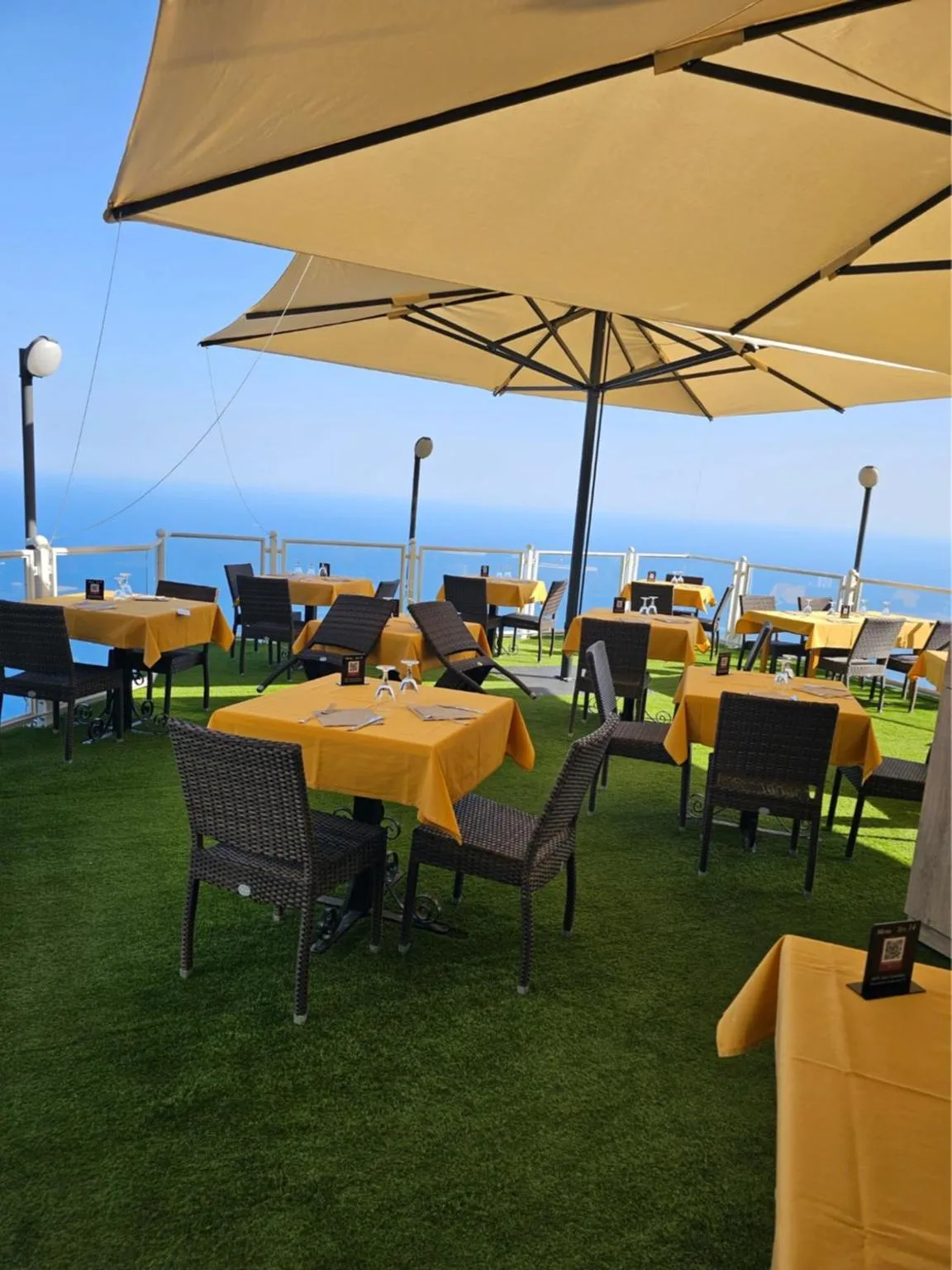 Restaurant/places to eat in Leonardo's B&B