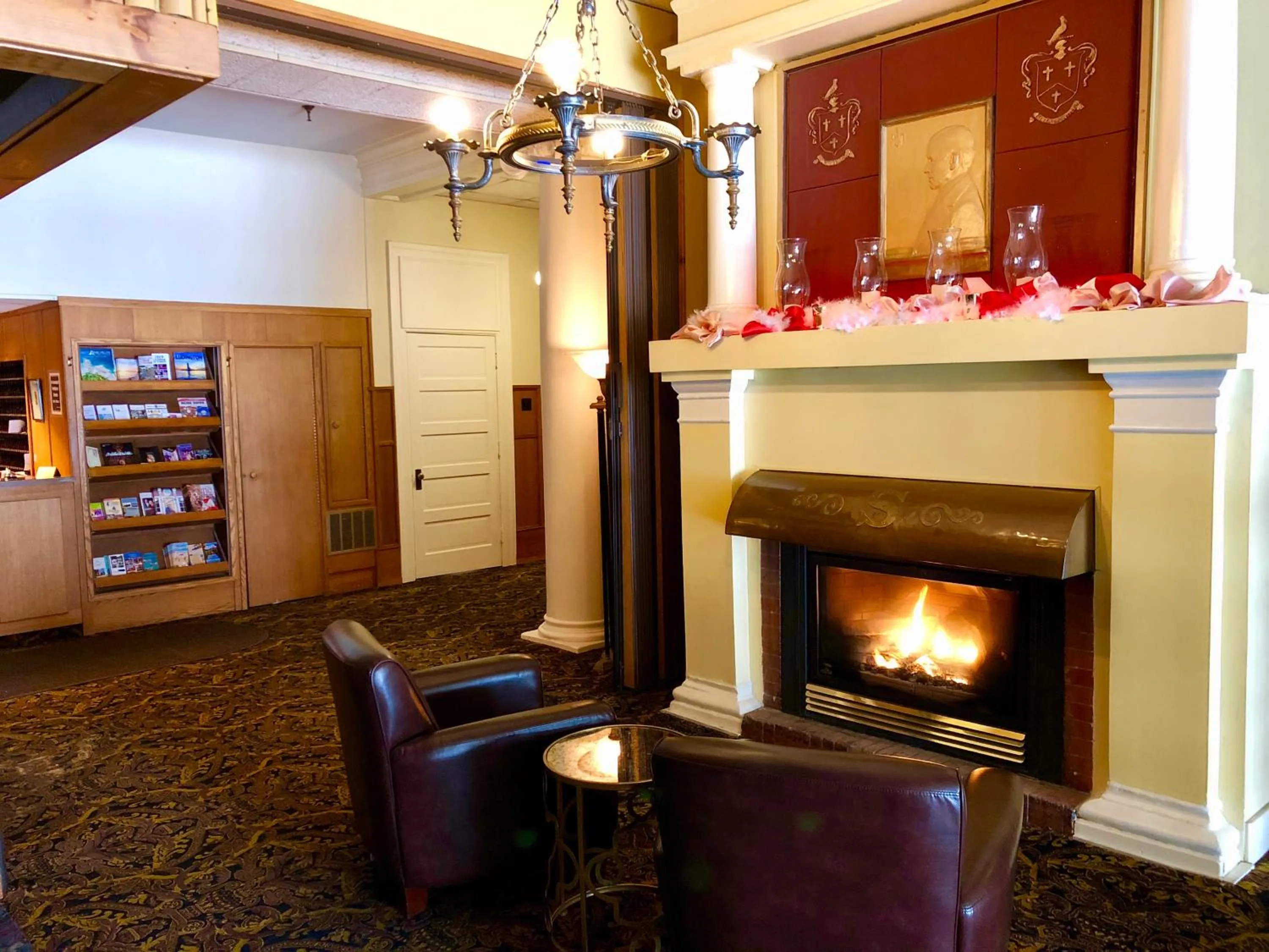 Lobby or reception in Stearns Hotel