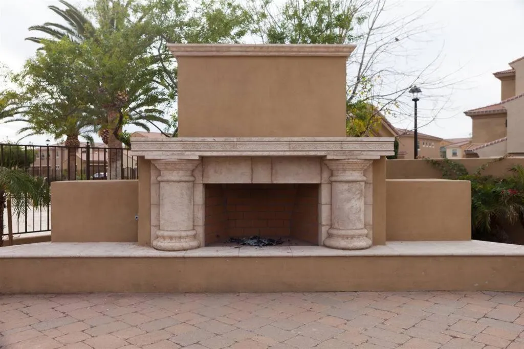 Gated townhouse with 2 suites, heated pool, hot tub