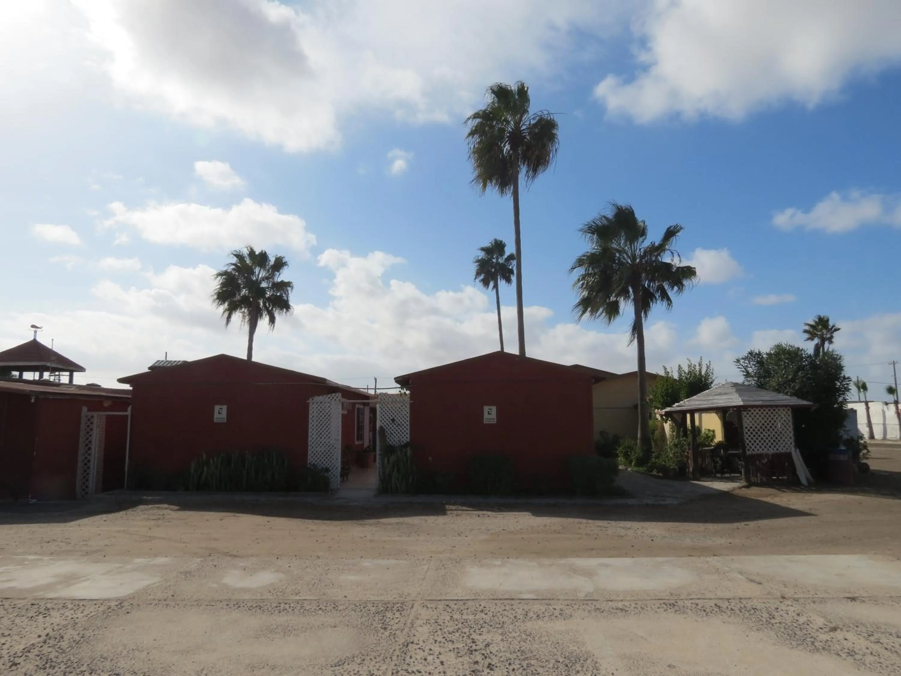 Property building in Restaurante Malarrimo Hotel & RV Parking